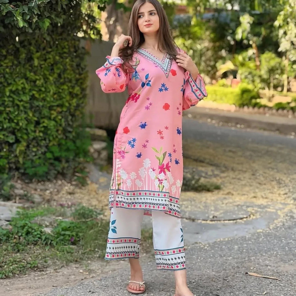 सुंदर डिजिटल प्रिंट के साथ फैंसी स्टाइल को-ऑर्ड सेट