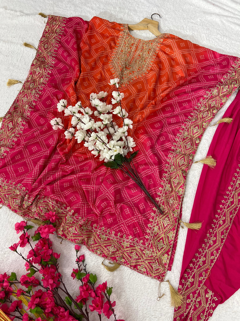 डिजिटल प्रिंट के साथ पार्टी वियर सुंदर टॉप-बॉटम