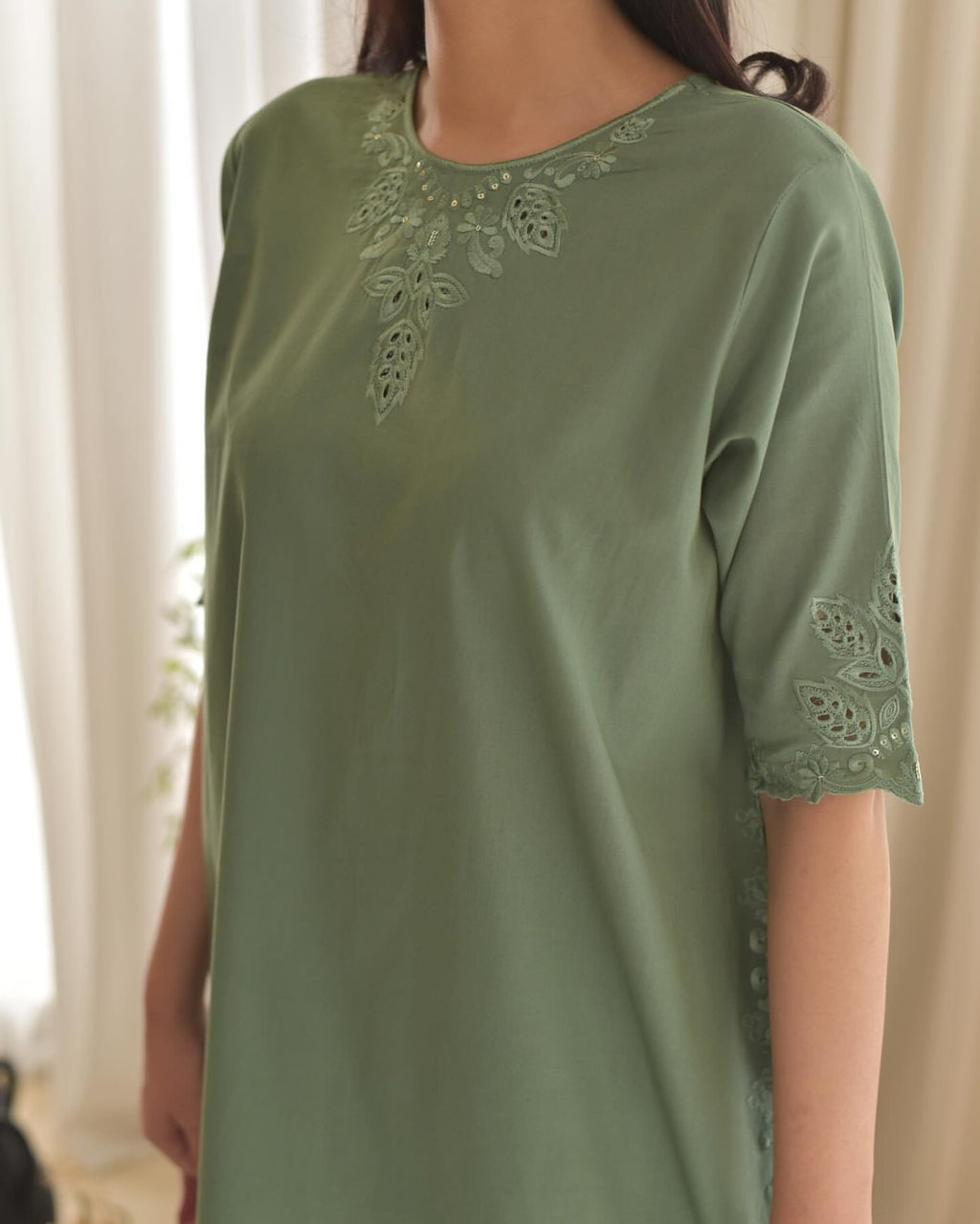 डिज़ाइनर पार्टी वियर टॉप बॉटम और दुपट्टा