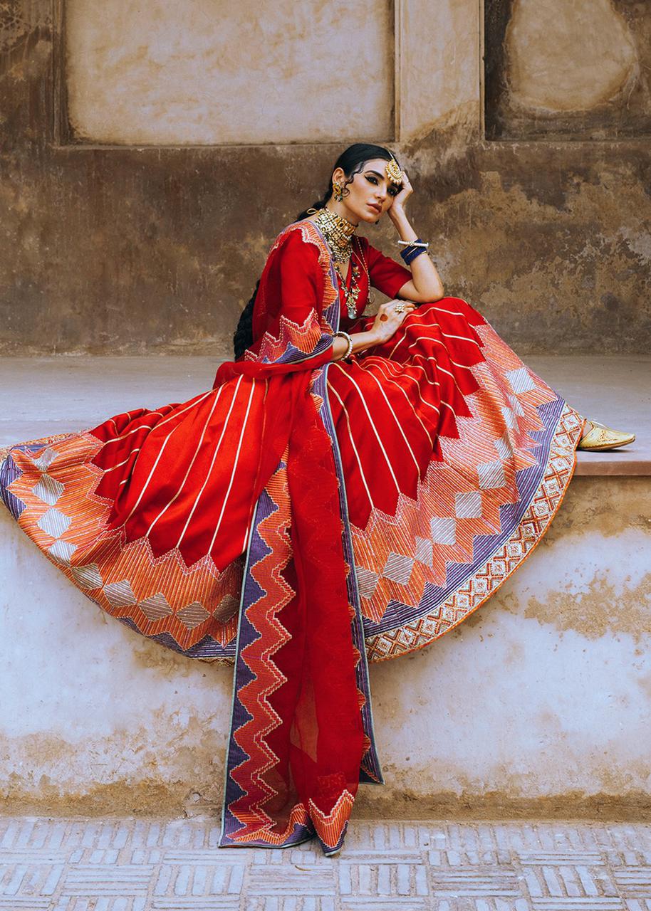 Beautiful Lehenga Choli With Sequence, Zari & Thread Work