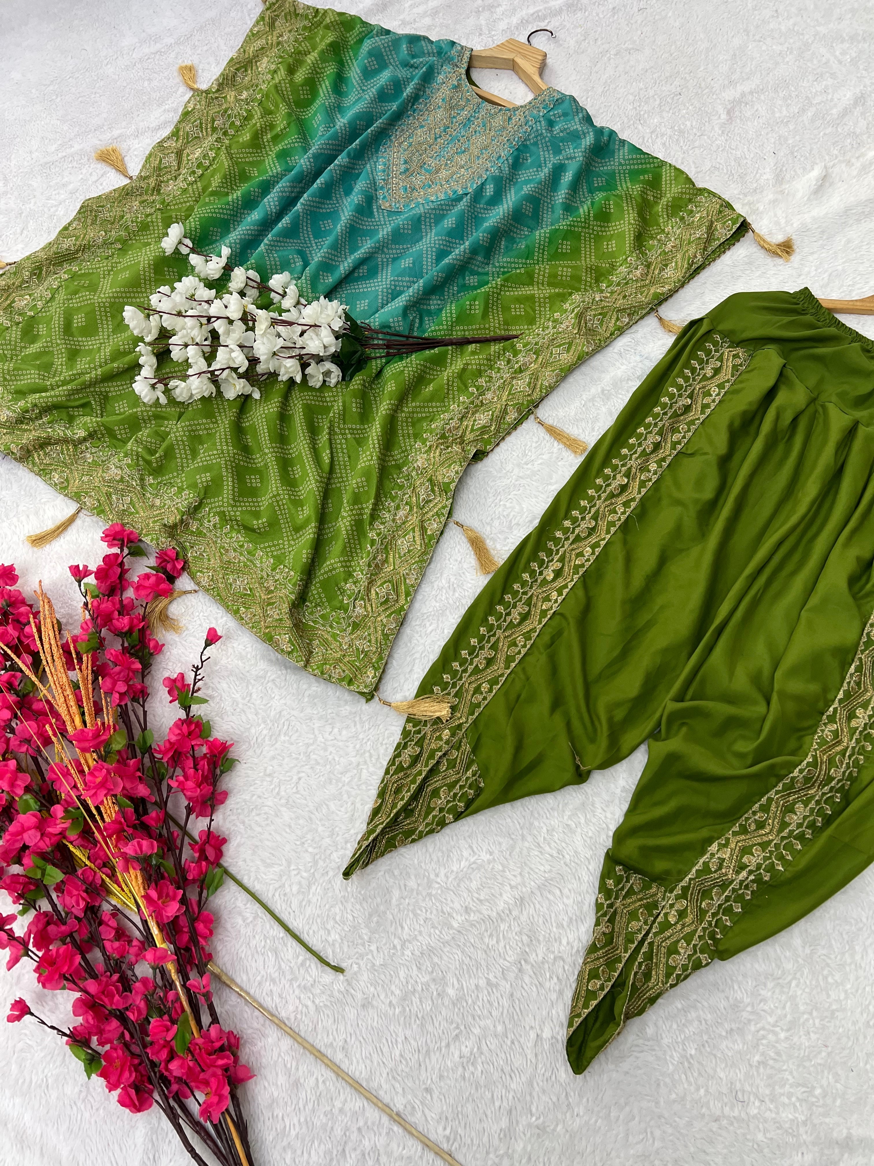 डिजिटल प्रिंट के साथ पार्टी वियर सुंदर टॉप-बॉटम