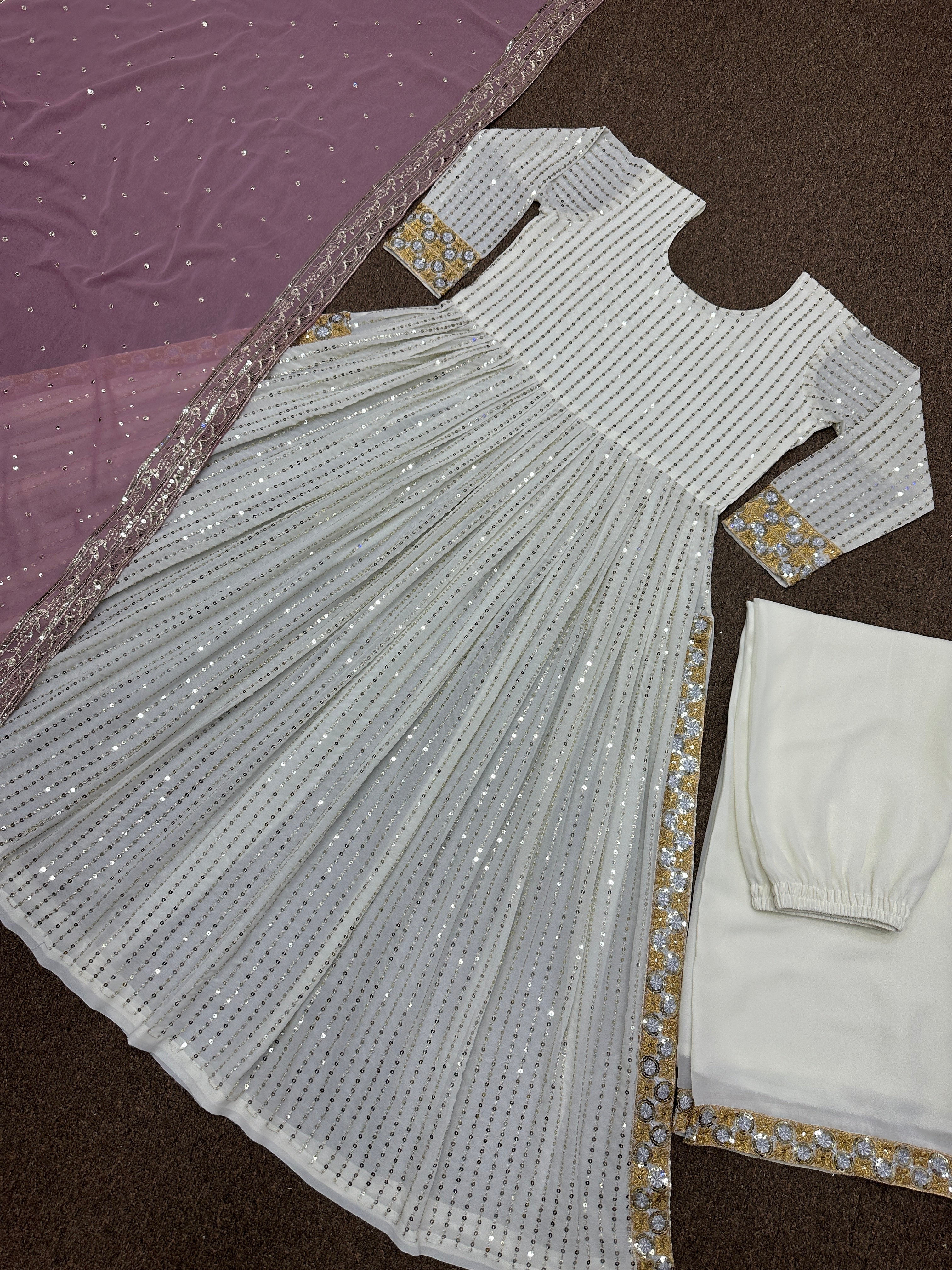 फैंसी टॉप - कढ़ाई और सेक्विन वर्क के साथ प्लाज़ो और दुपट्टा