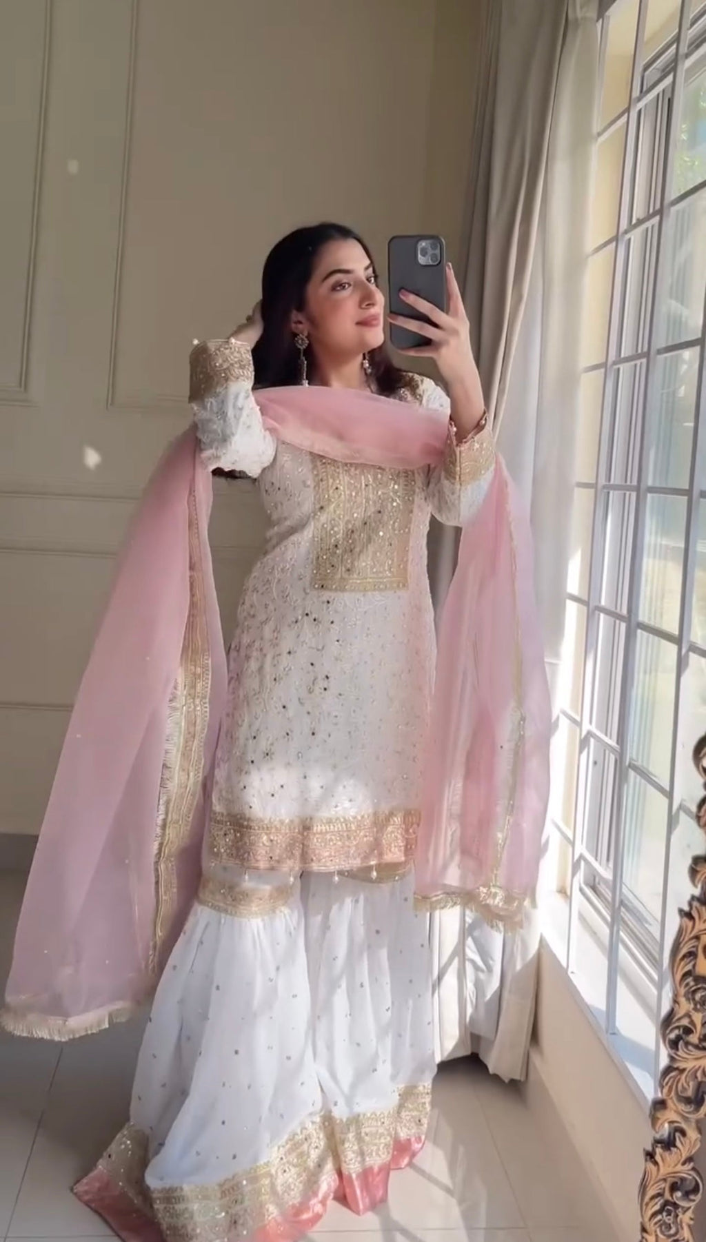 पार्टी वियर डिज़ाइनर टॉप-बॉटम और फैंसी दुपट्टा