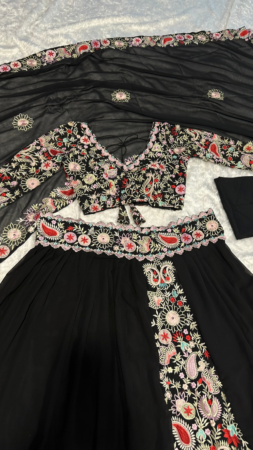 Designer Lehenga Choli With Thread Embroidery Work