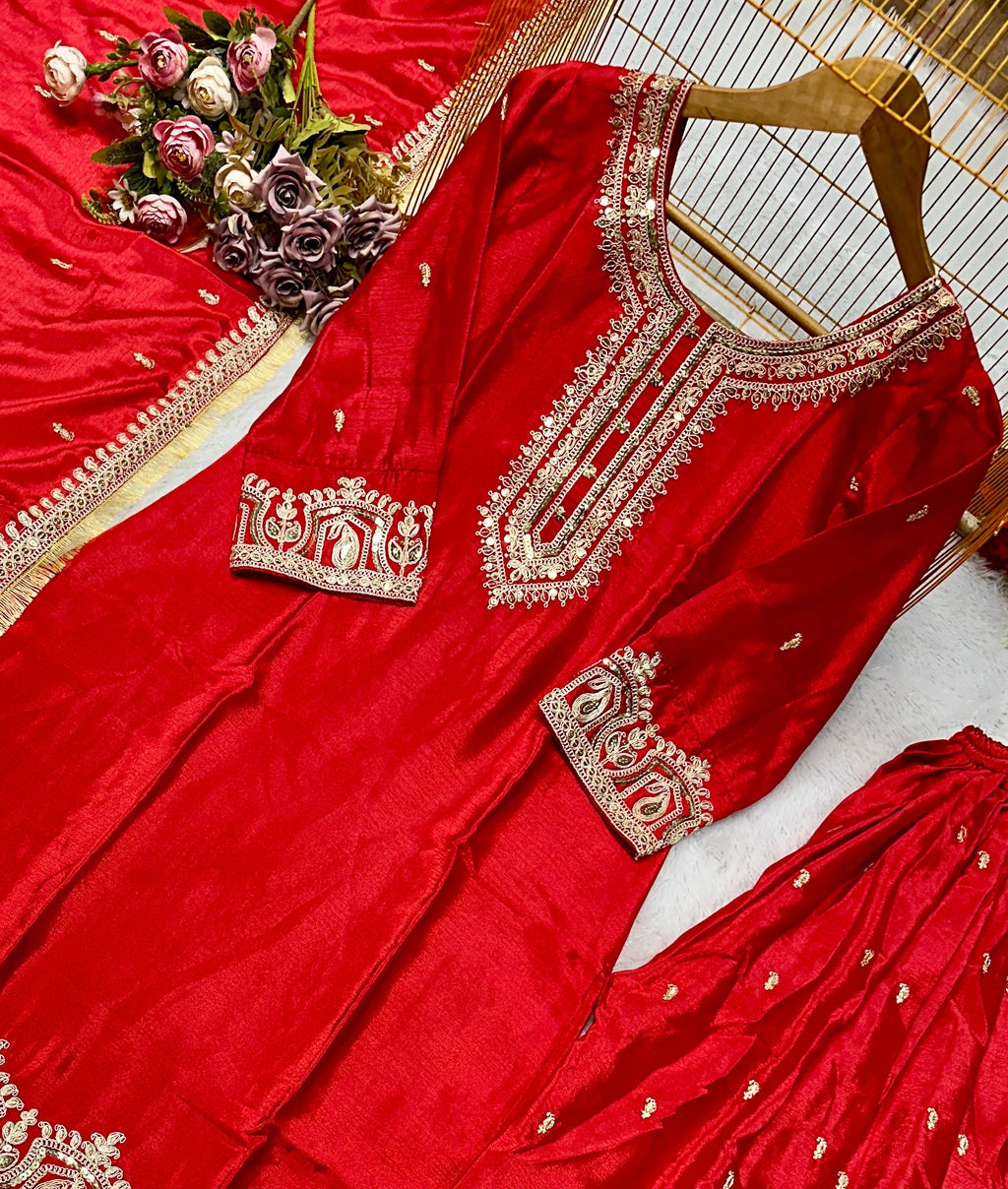 पार्टी वियर डिज़ाइनर सूट बॉटम और खूबसूरत दुपट्टा