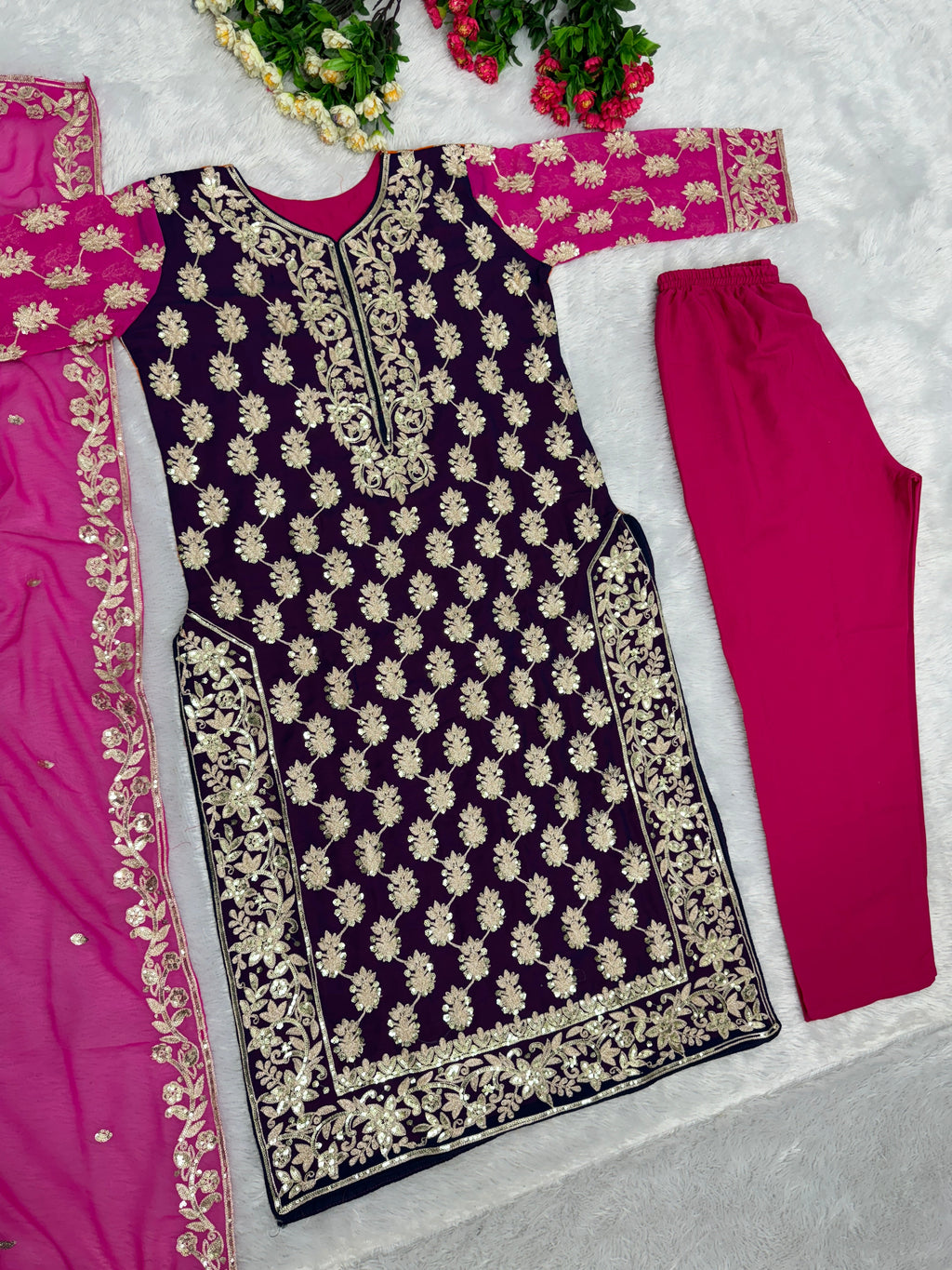 सुंदर पार्टी वियर टॉप पेंट और दुपट्टा