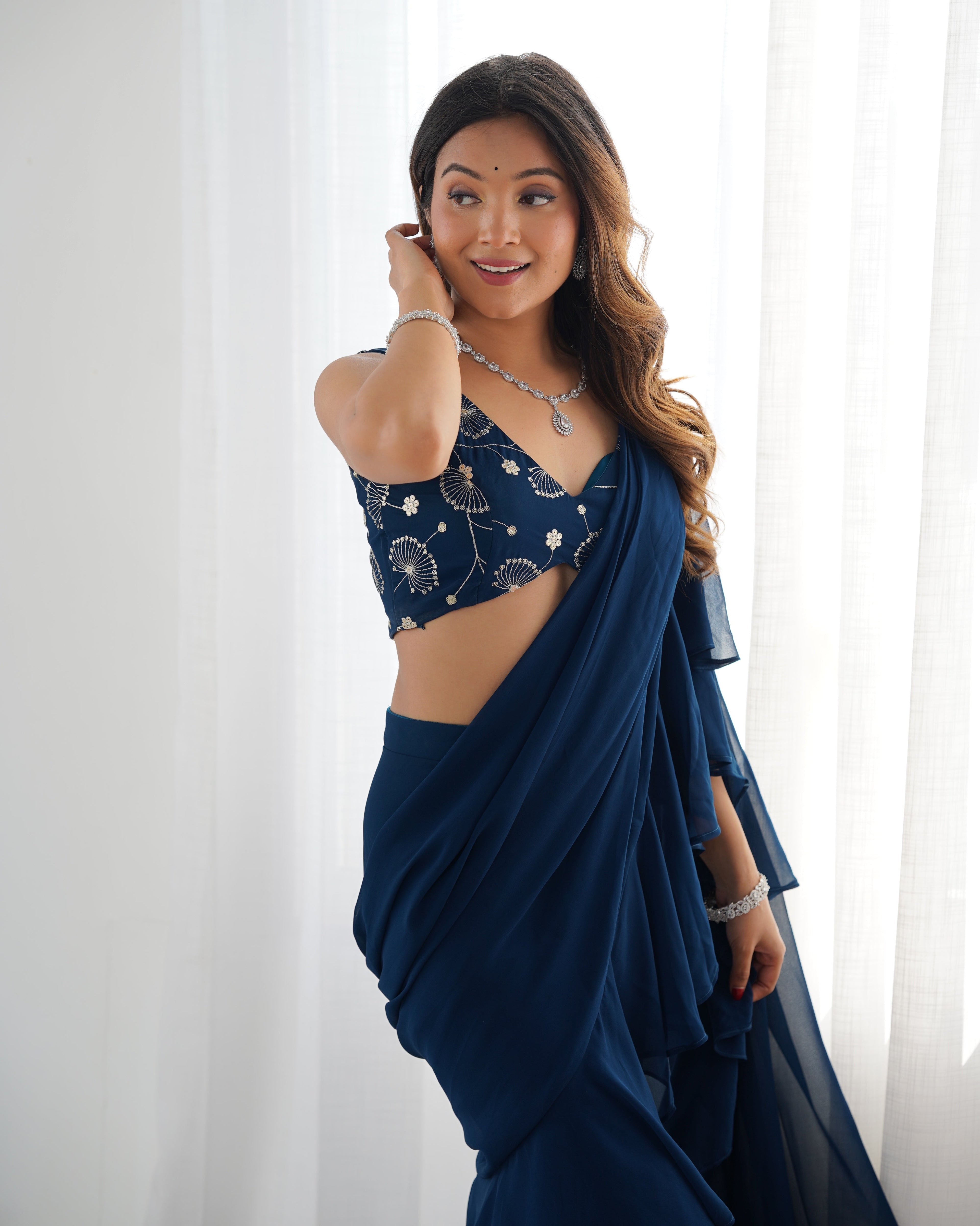 डिज़ाइनर पार्टी वियर रेडी टू वियर शरारा साड़ी