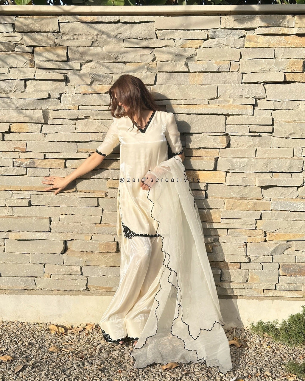 पार्टी वियर डिज़ाइनर टॉप और बॉटम फैंसी दुपट्टे के साथ