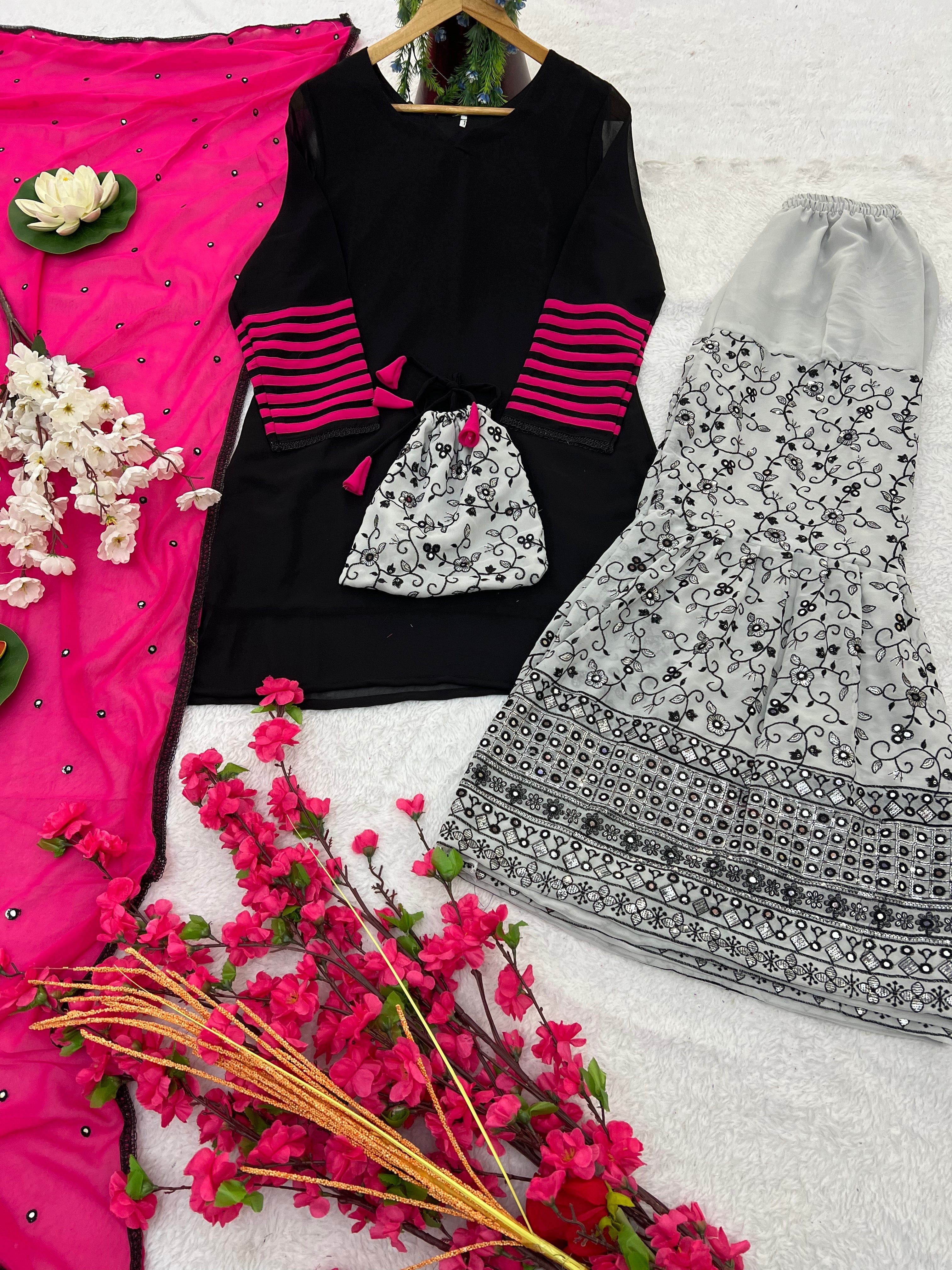 पार्टी वियर खूबसूरत टॉप-बॉटम और फैंसी दुपट्टा