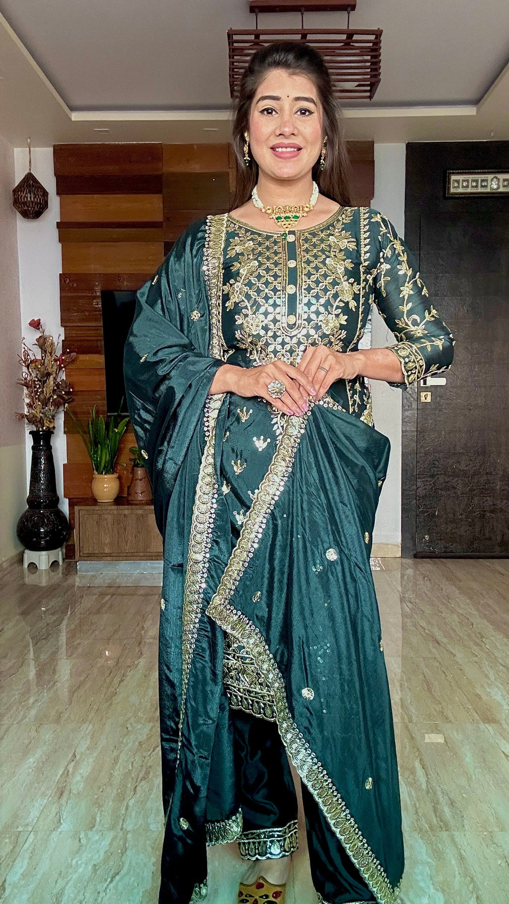 पार्टी वियर डिज़ाइनर टॉप-प्लाज़ो और दुपट्टा