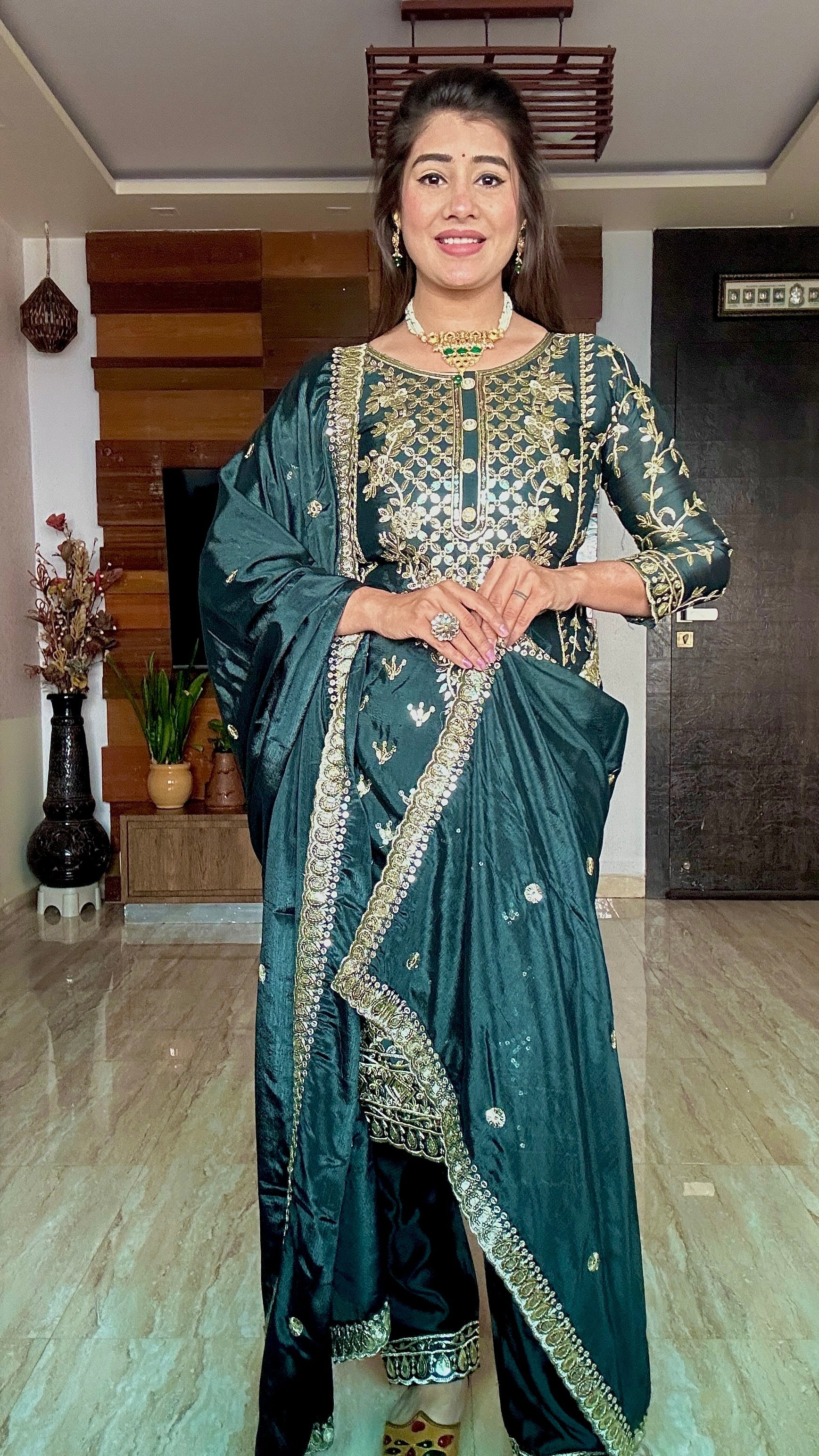 पार्टी वियर डिज़ाइनर टॉप-प्लाज़ो और दुपट्टा