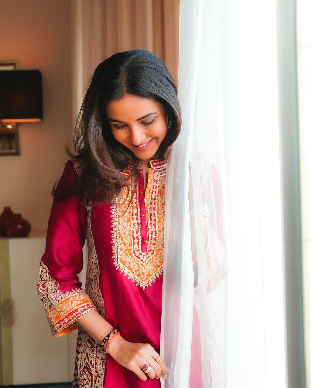 पार्टी वियर खूबसूरत टॉप प्लाज़ो और दुपट्टा चाइनीज़ स्टिच वर्क के साथ