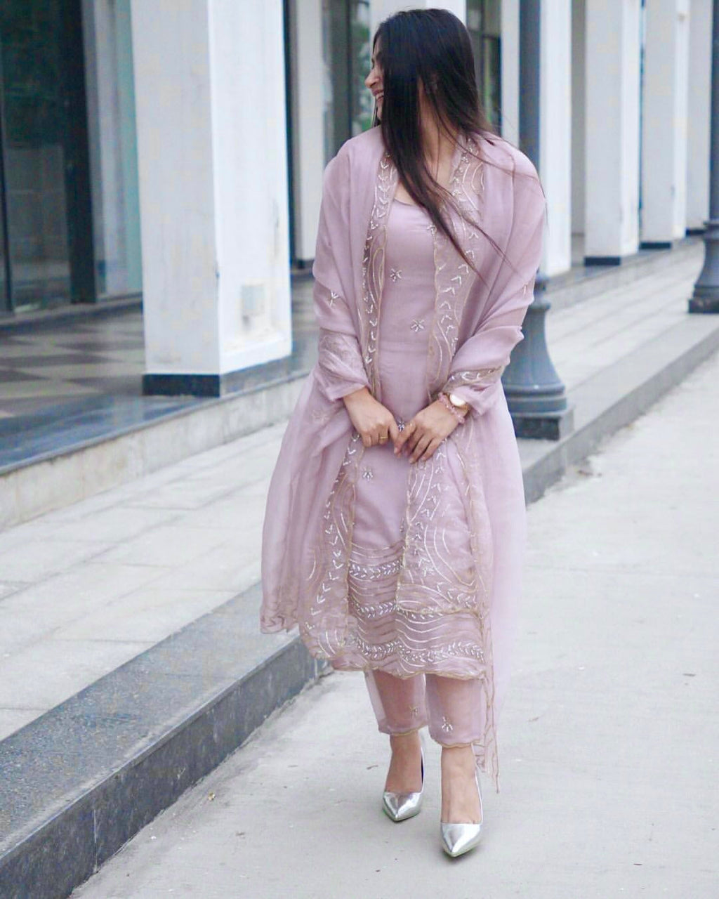 पार्टी वियर डिज़ाइनर टॉप और बॉटम दुपट्टे के साथ