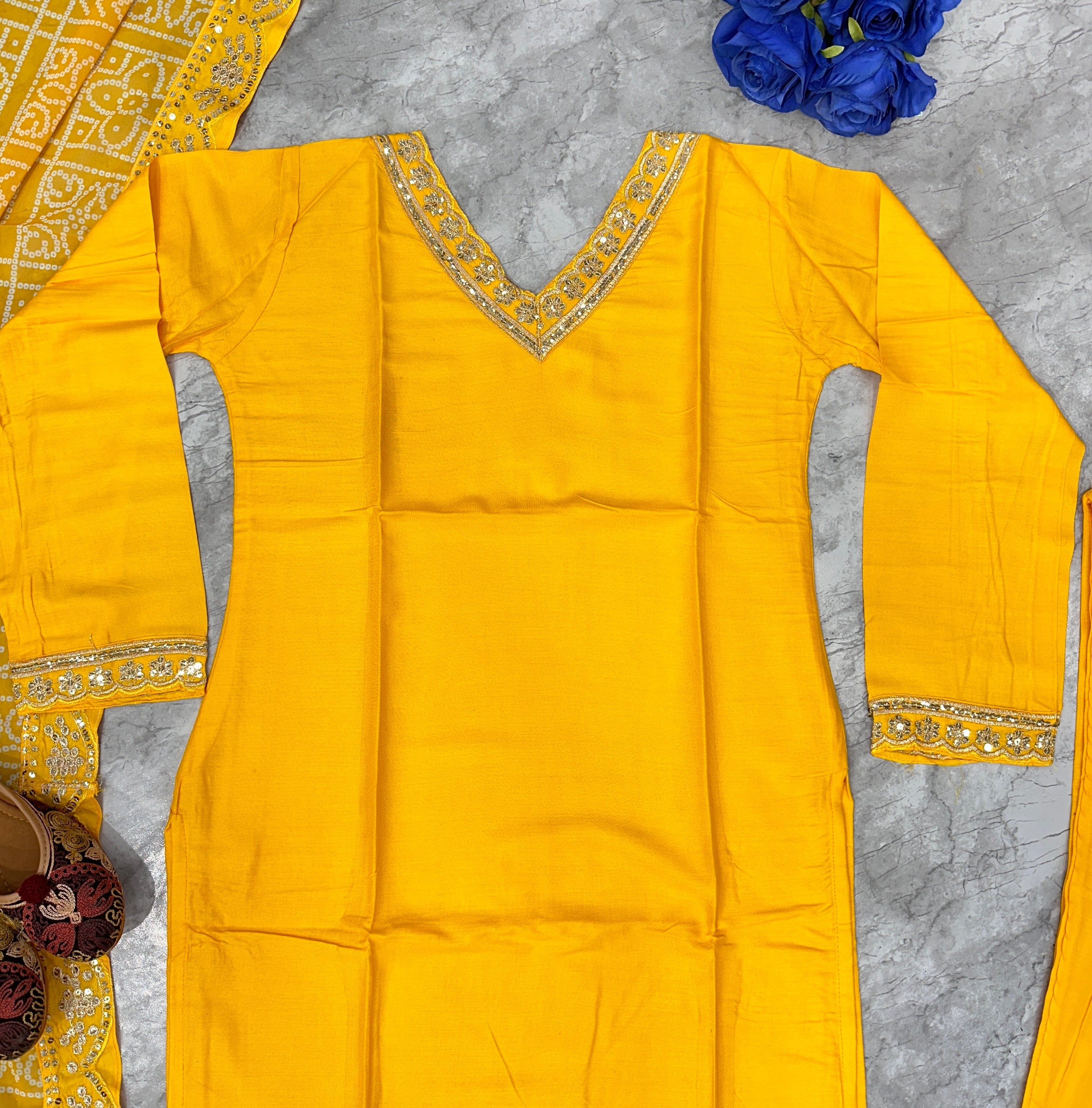 डिज़ाइनर पार्टी वियर लुक टॉप पेंट और दुपट्टा