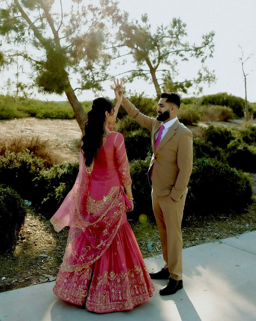 डिज़ाइनर पार्टी वियर लुक टॉप-प्लाज़ो और दुपट्टा कढ़ाई वर्क के साथ