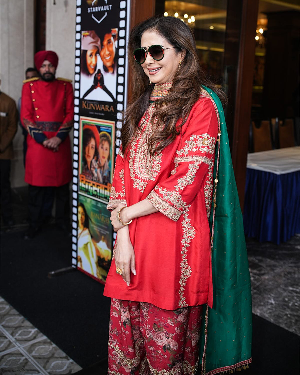 डिज़ाइनर पार्टी वियर लुक टॉप विद बॉटम और दुपट्टा