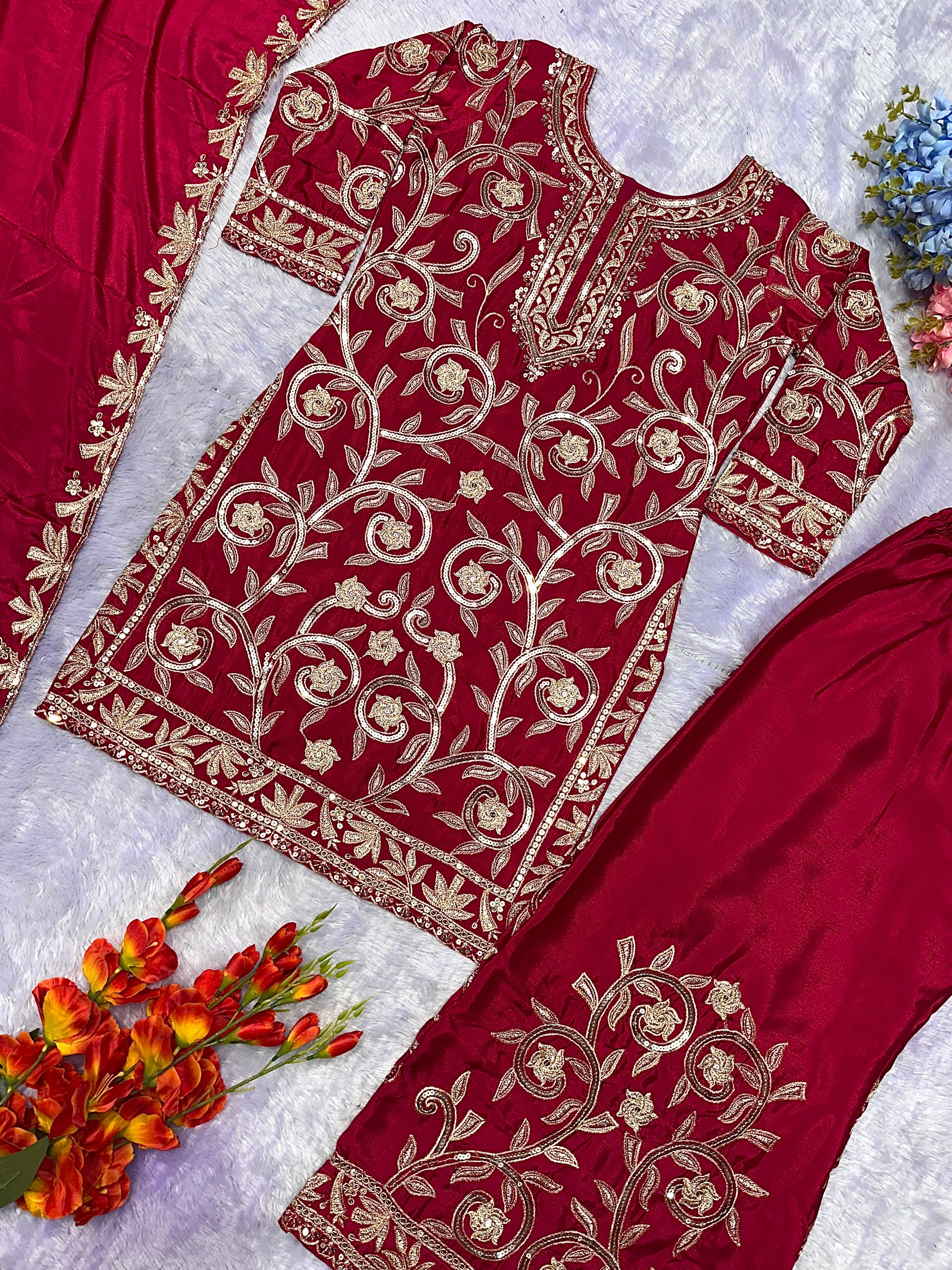 पार्टी वियर खूबसूरत टॉप-बॉटम और फैंसी दुपट्टा