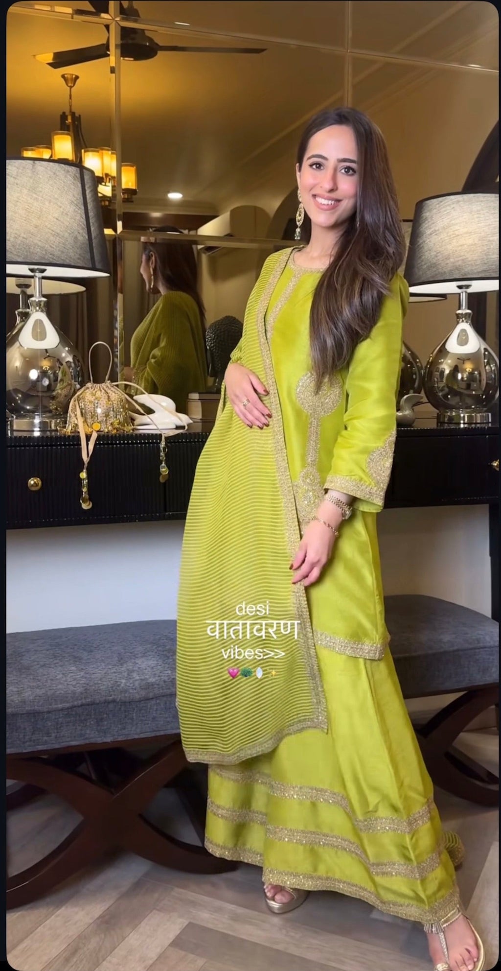 डिज़ाइनर पार्टी वियर खूबसूरत पलाज़ो सेट सीक्वेंस और ज़री वर्क के साथ