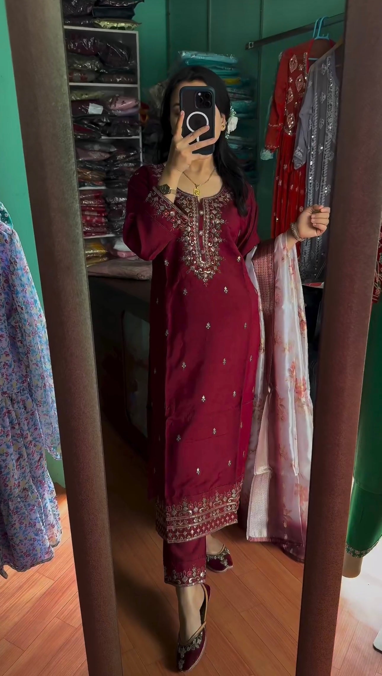 डिज़ाइनर पार्टी वियर टॉप - बॉटम फैंसी दुपट्टे के साथ