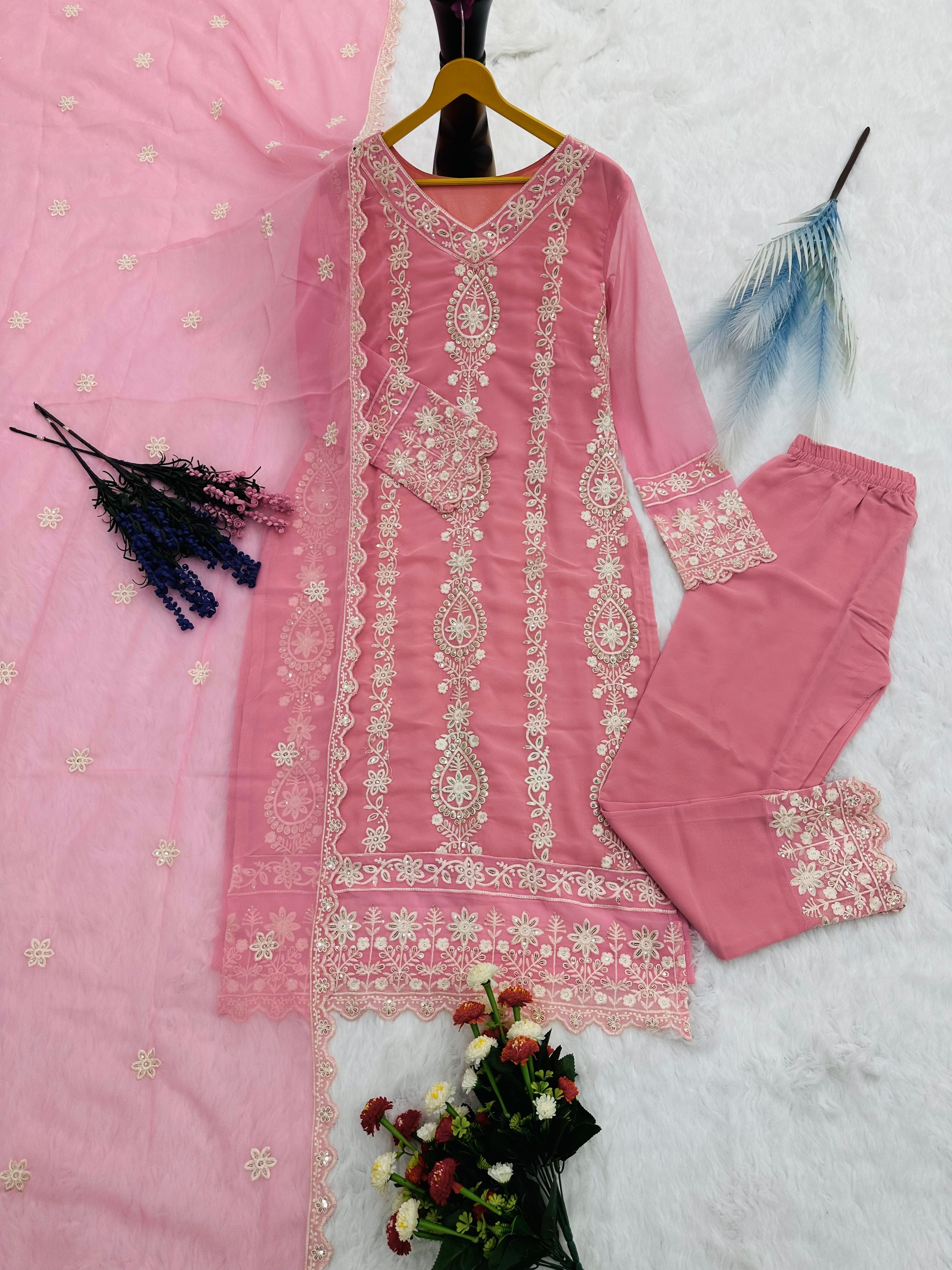 सुंदर प्लाज़ो के साथ डिज़ाइनर पार्टी वियर टॉप और बॉटम