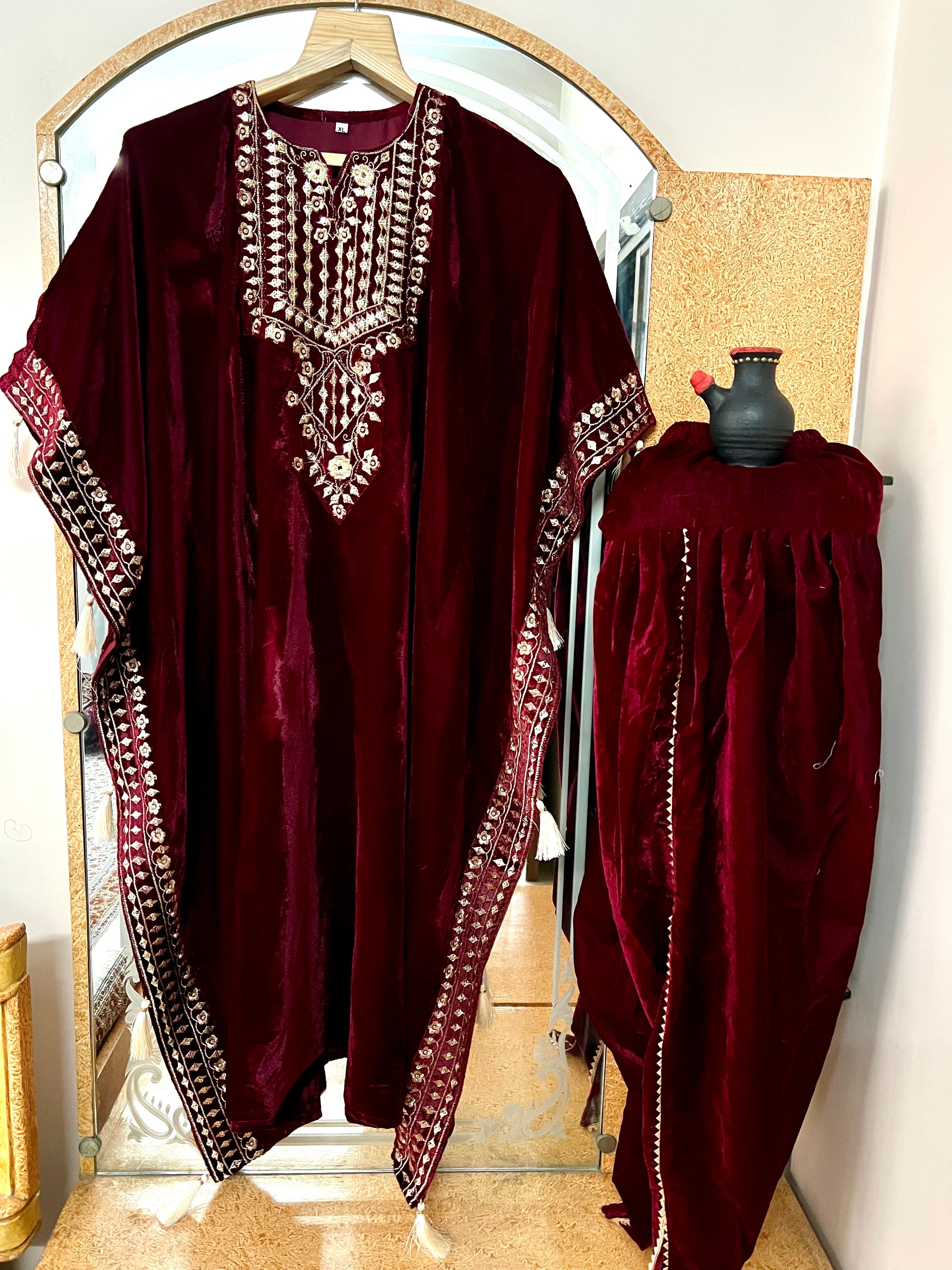 डिज़ाइनर पार्टी वियर लुक कफ्तान और धोती