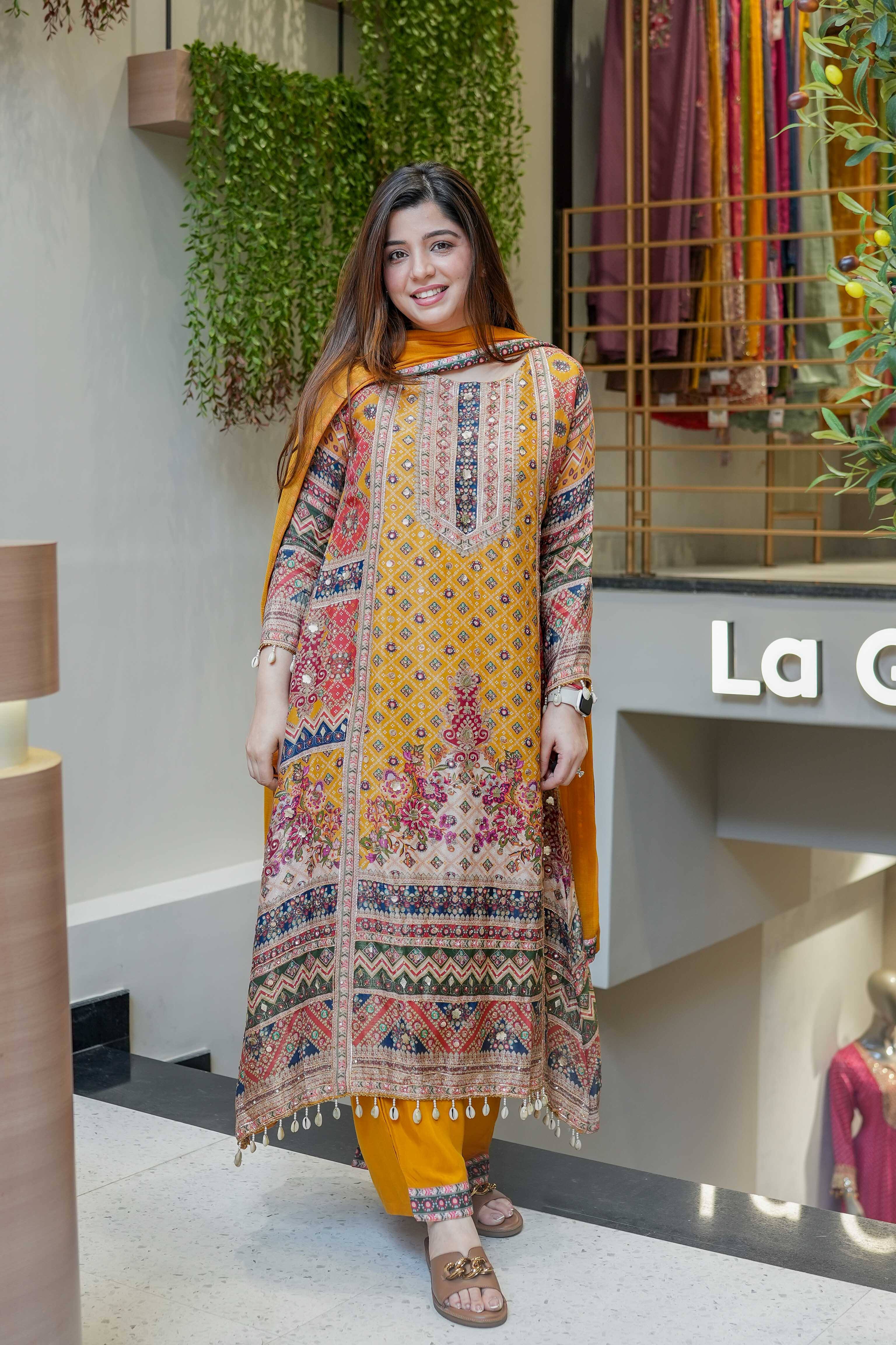 पार्टी वियर लुक डिज़ाइनर टॉप-बॉटम और खूबसूरत दुपट्टा