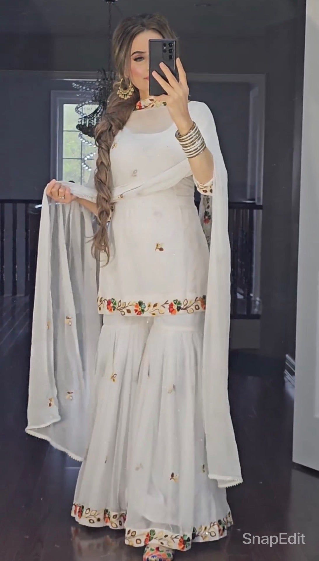 डिज़ाइनर पार्टी वियर लुक टॉप, शरारा प्लाज़ो और दुपट्टा