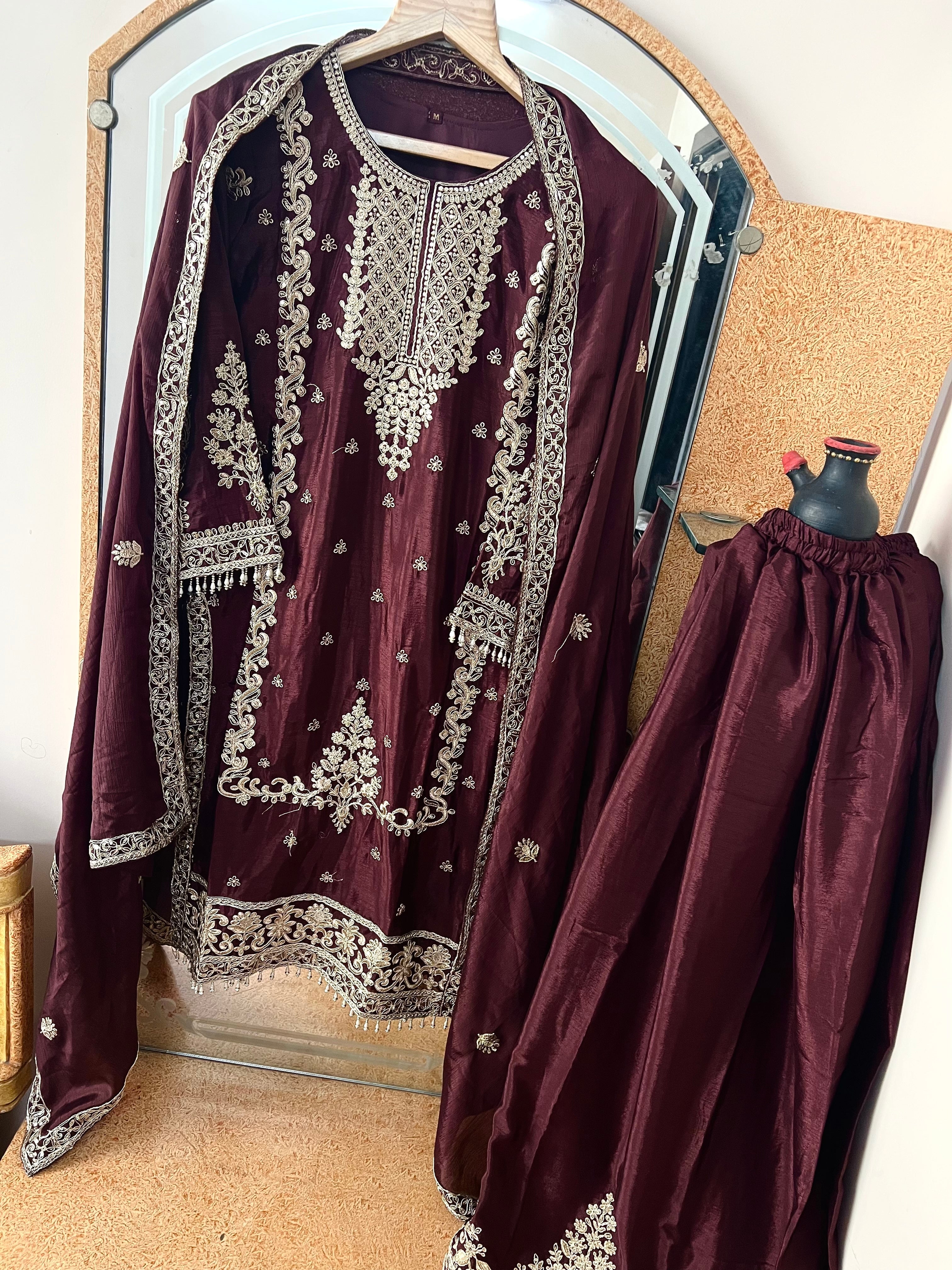 पार्टी वियर डिज़ाइनर टॉप-बॉटम और खूबसूरत दुपट्टा