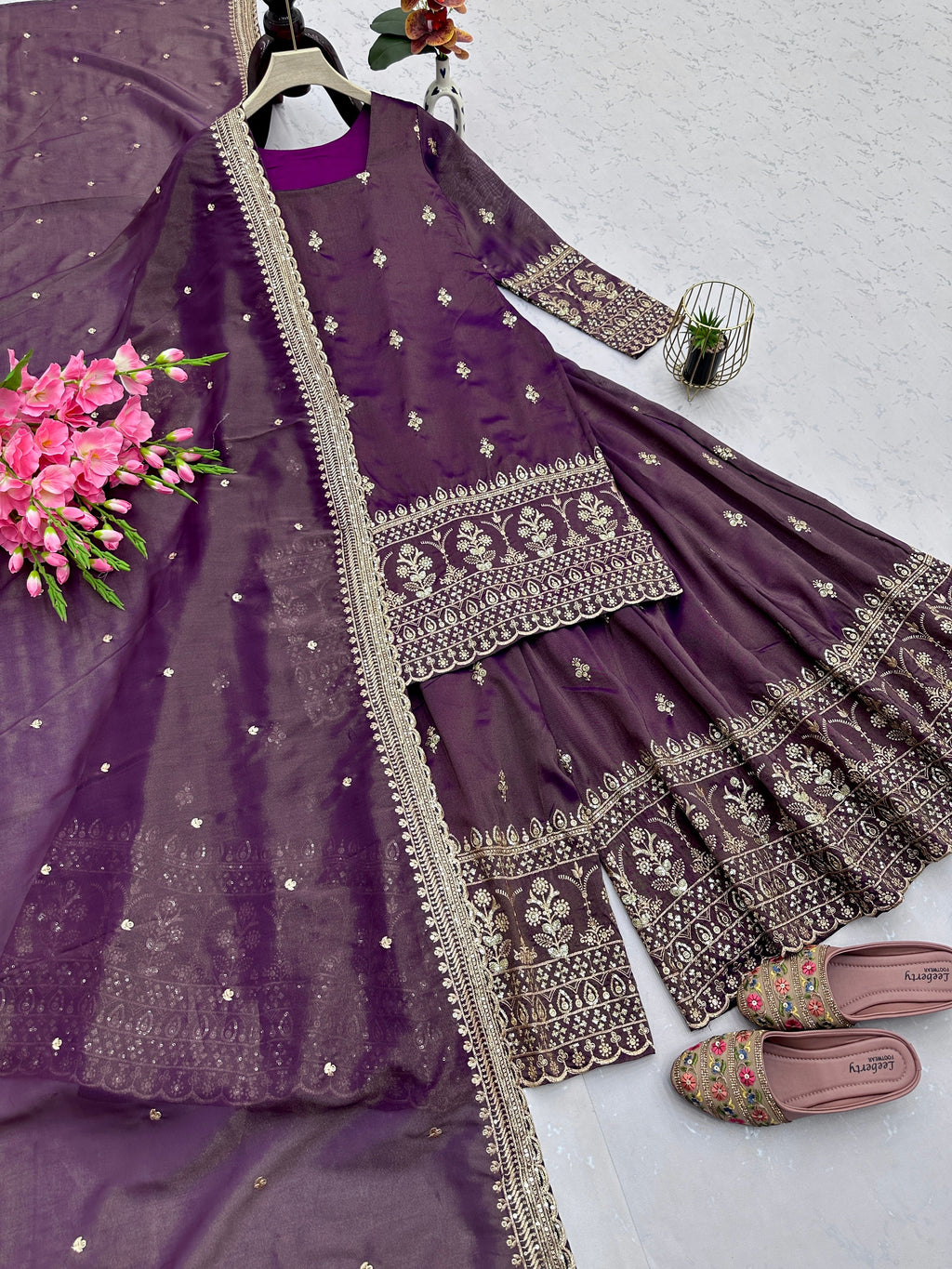 डिज़ाइनर पार्टी वियर टॉप-बॉटम और खूबसूरत दुपट्टा