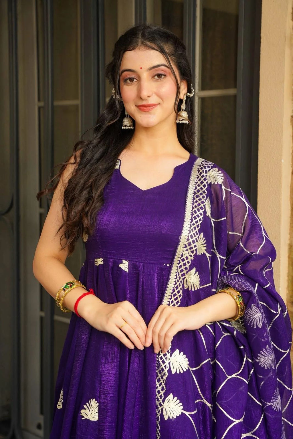 पार्टी वियर लुक अनारकली गाउन, पैंट और दुपट्टा