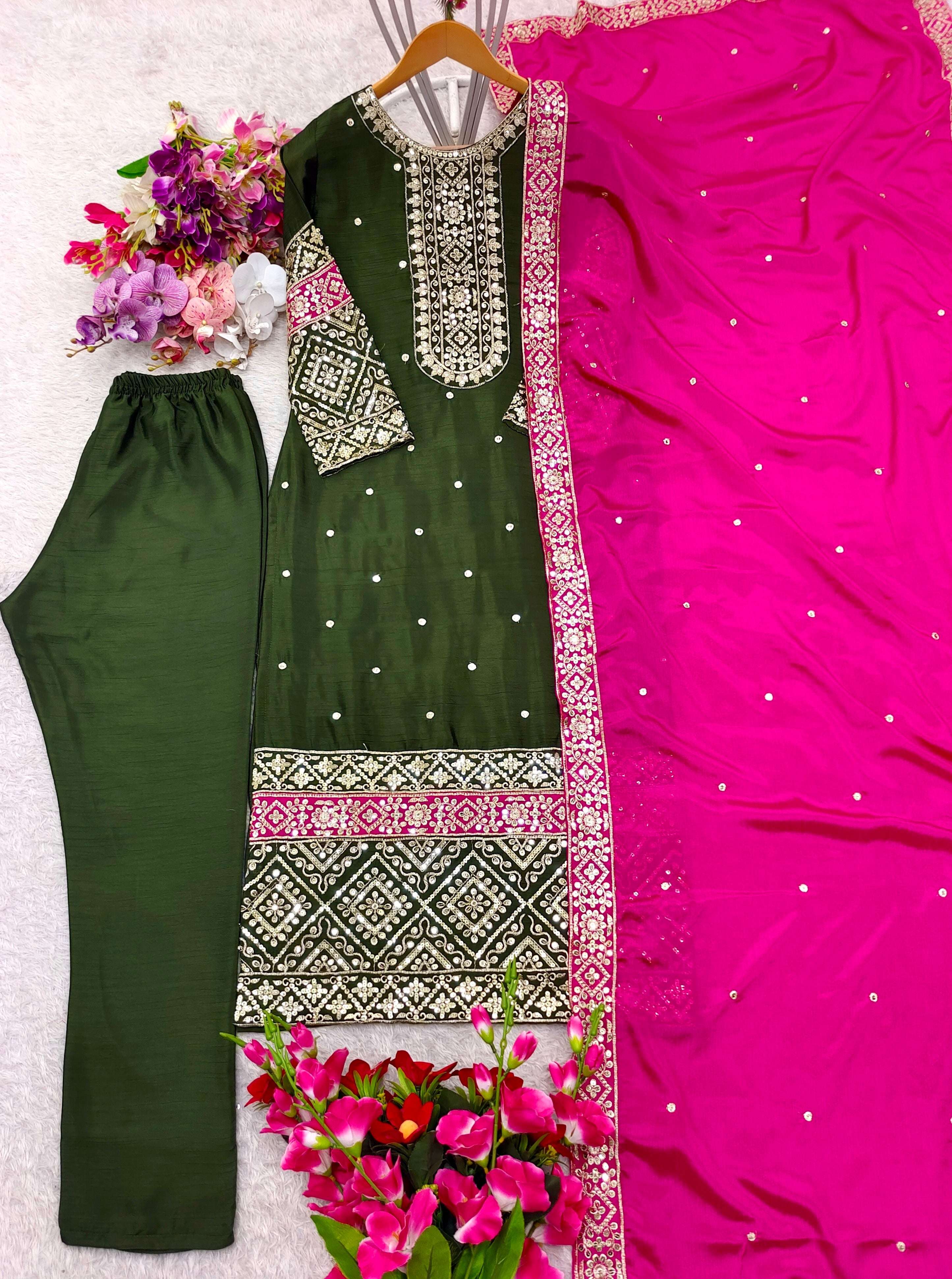 पार्टी वियर टॉप-पेंट और दुपट्टा कढ़ाई सीक्वेंस वर्क के साथ