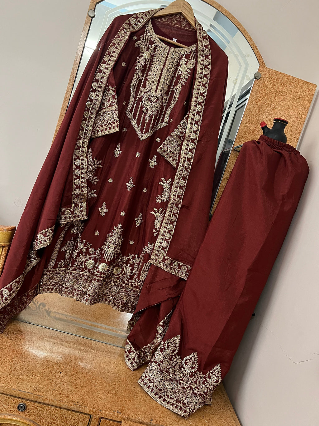 पार्टी वियर डिज़ाइनर टॉप-बॉटम और दुपट्टा