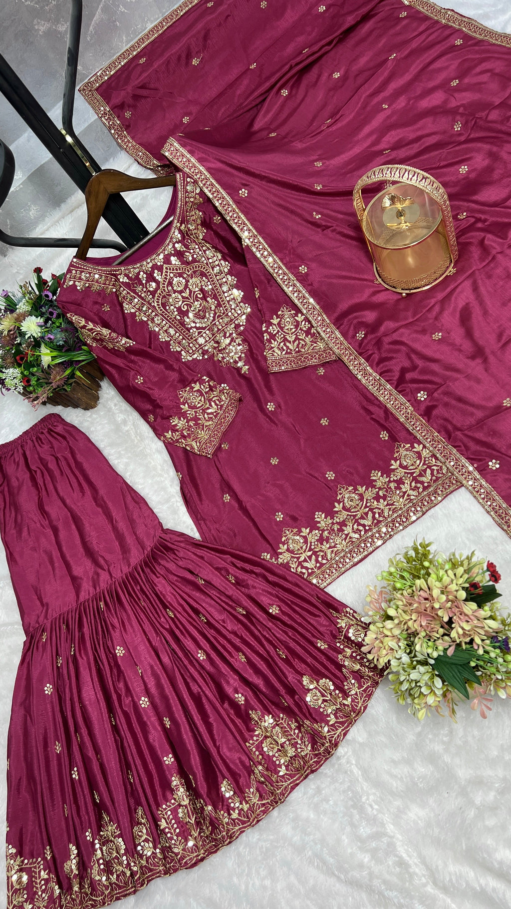 कढ़ाई और सीक्वेंस वर्क वाला फैंसी टॉप-शरारा और दुपट्टा