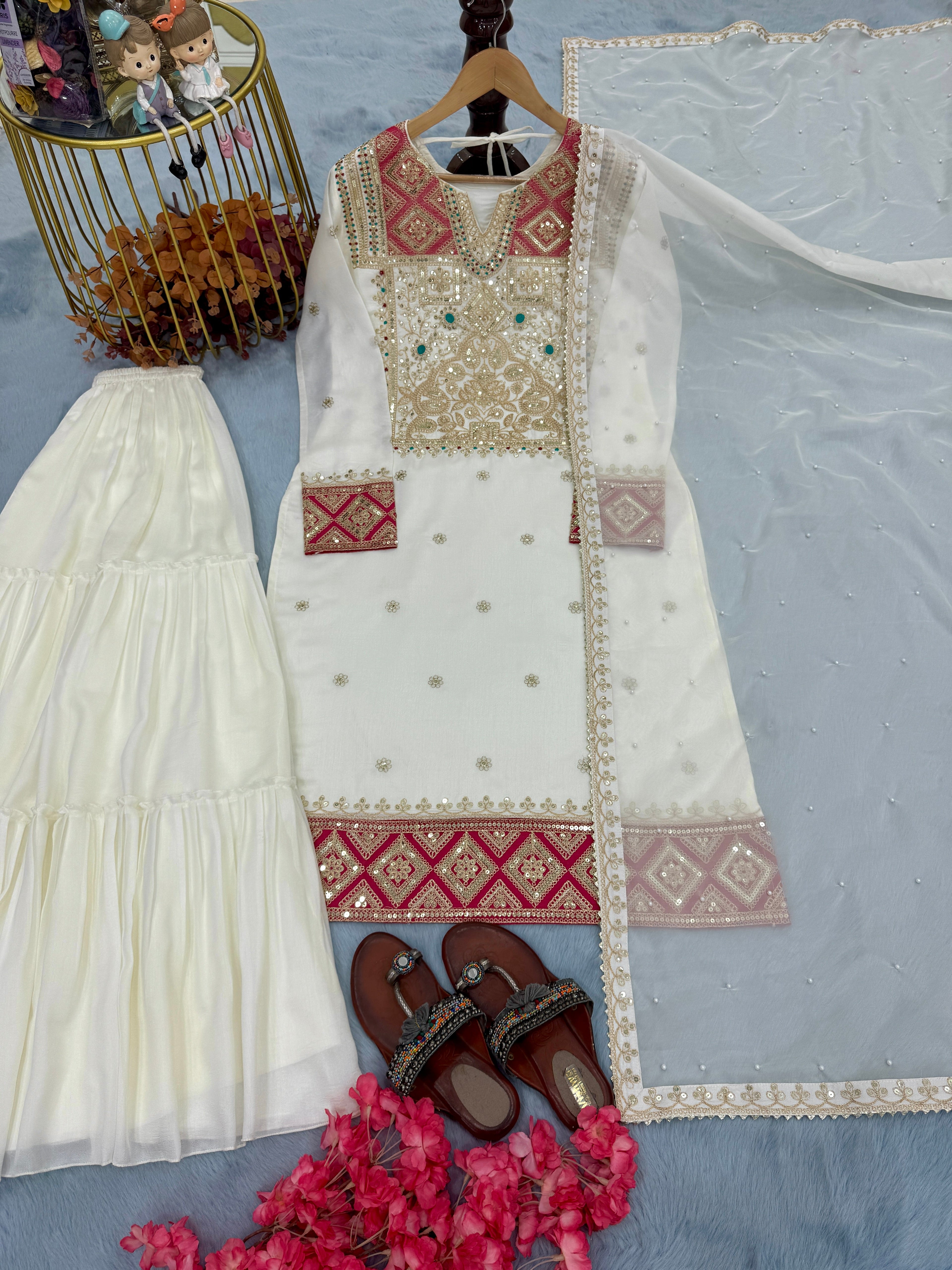 डिज़ाइनर पार्टी वियर लुक टॉप सरारा प्लाज़ो और दुपट्टा