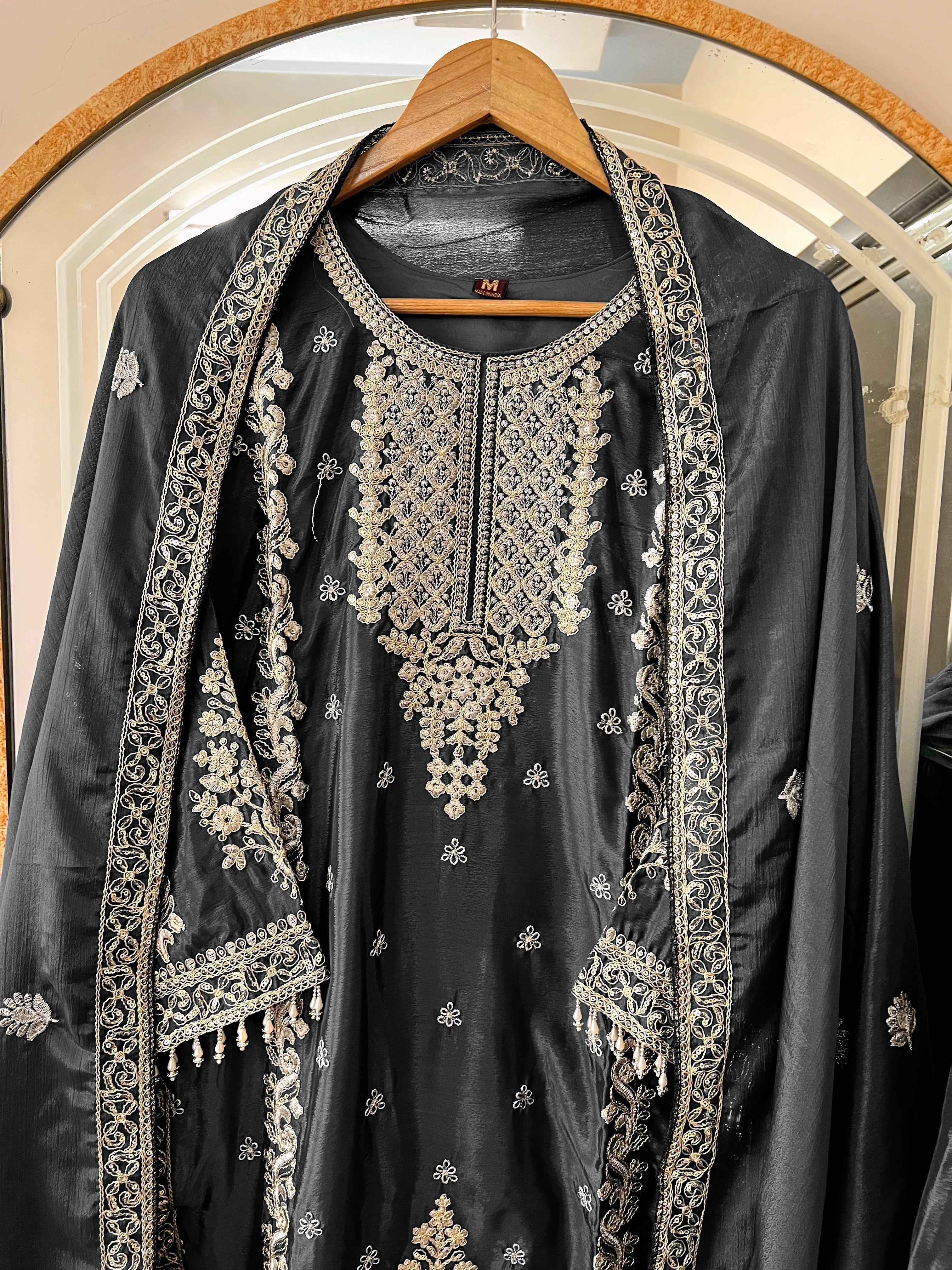 पार्टी वियर डिज़ाइनर टॉप-बॉटम और खूबसूरत दुपट्टा