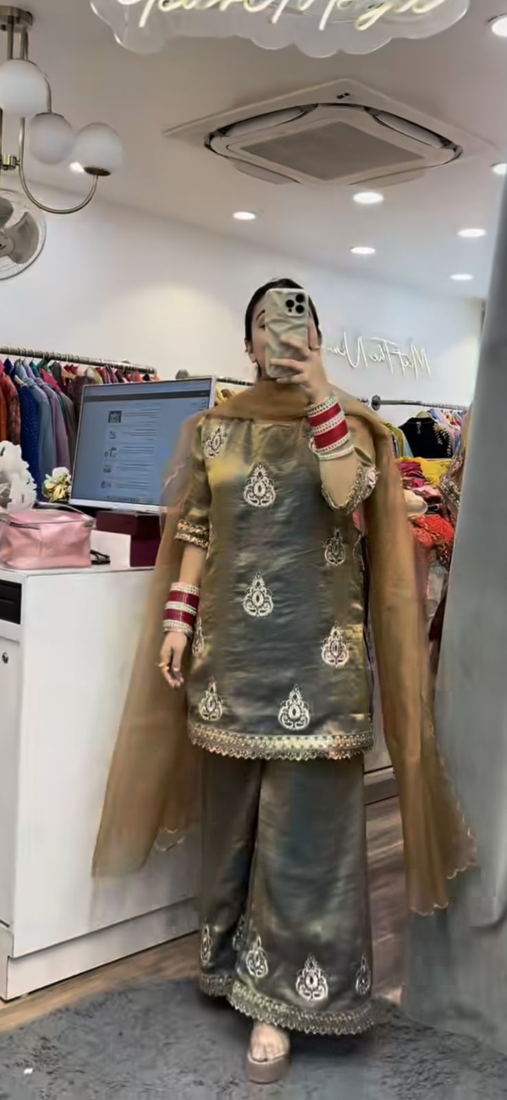 डिज़ाइनर पार्टी वियर लुक टॉप, प्लाज़ो और दुपट्टा