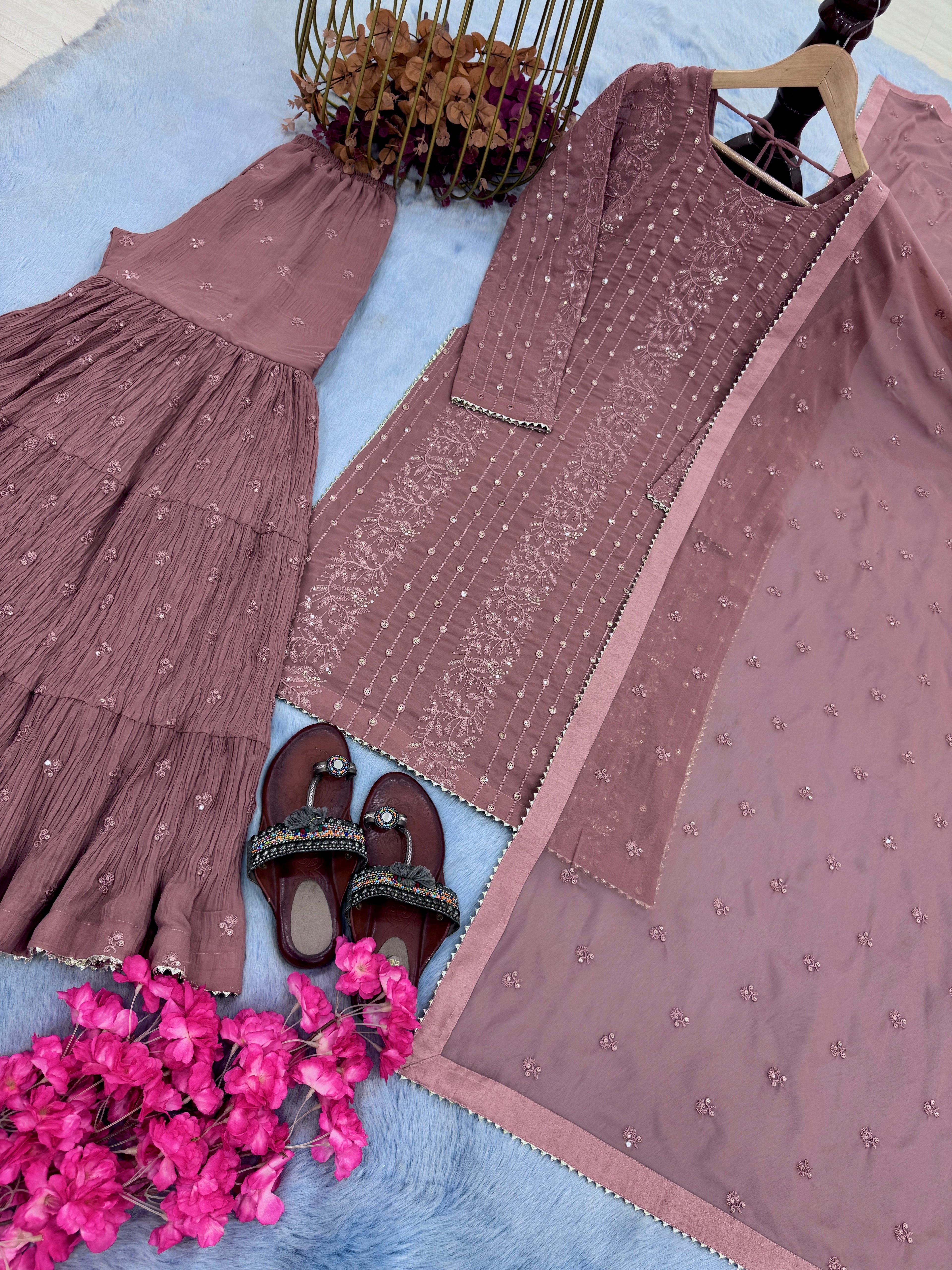 डिज़ाइनर पार्टी वियर लुक टॉप प्लाज़ो और दुपट्टा