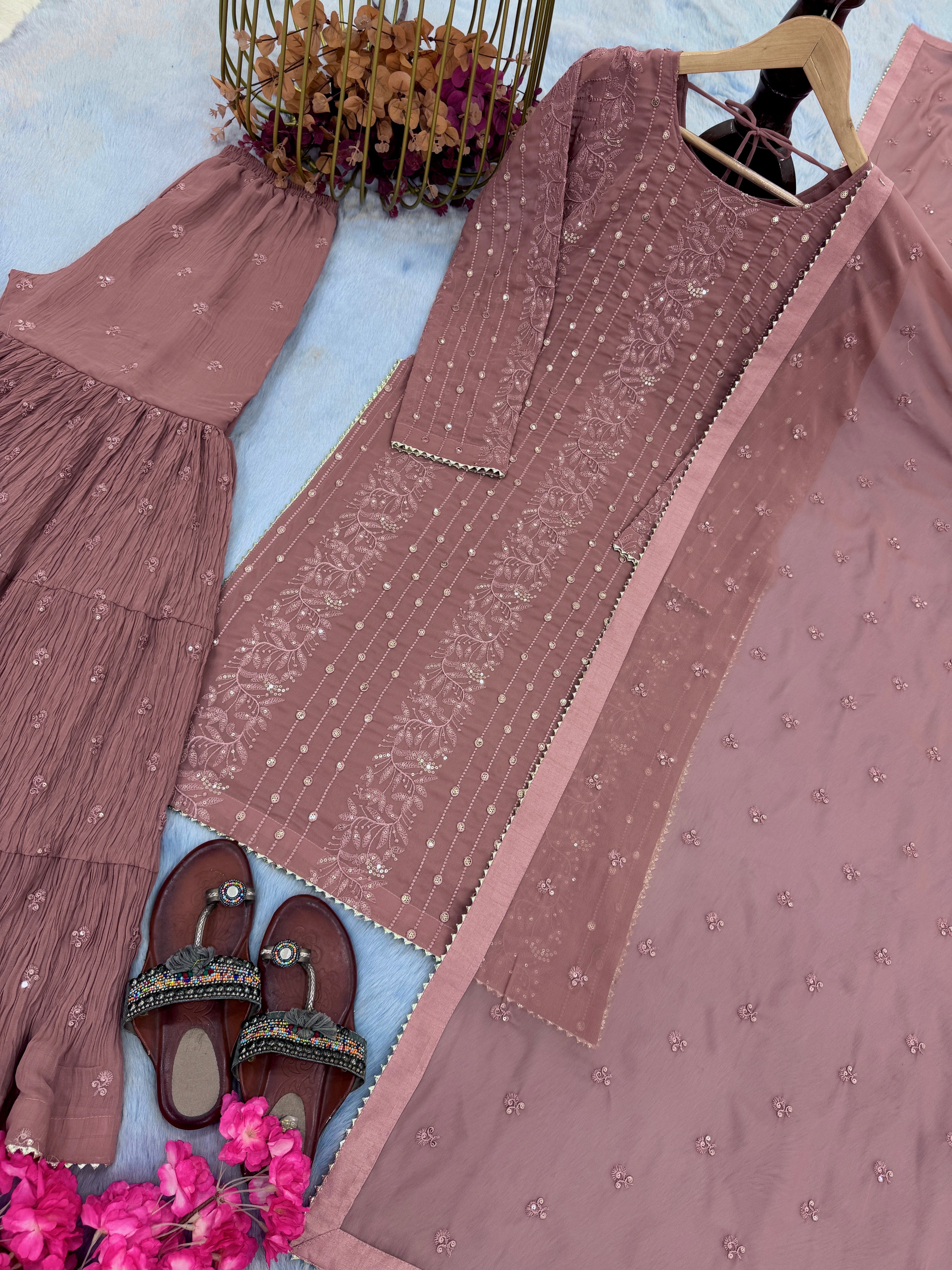 डिज़ाइनर पार्टी वियर लुक टॉप प्लाज़ो और दुपट्टा