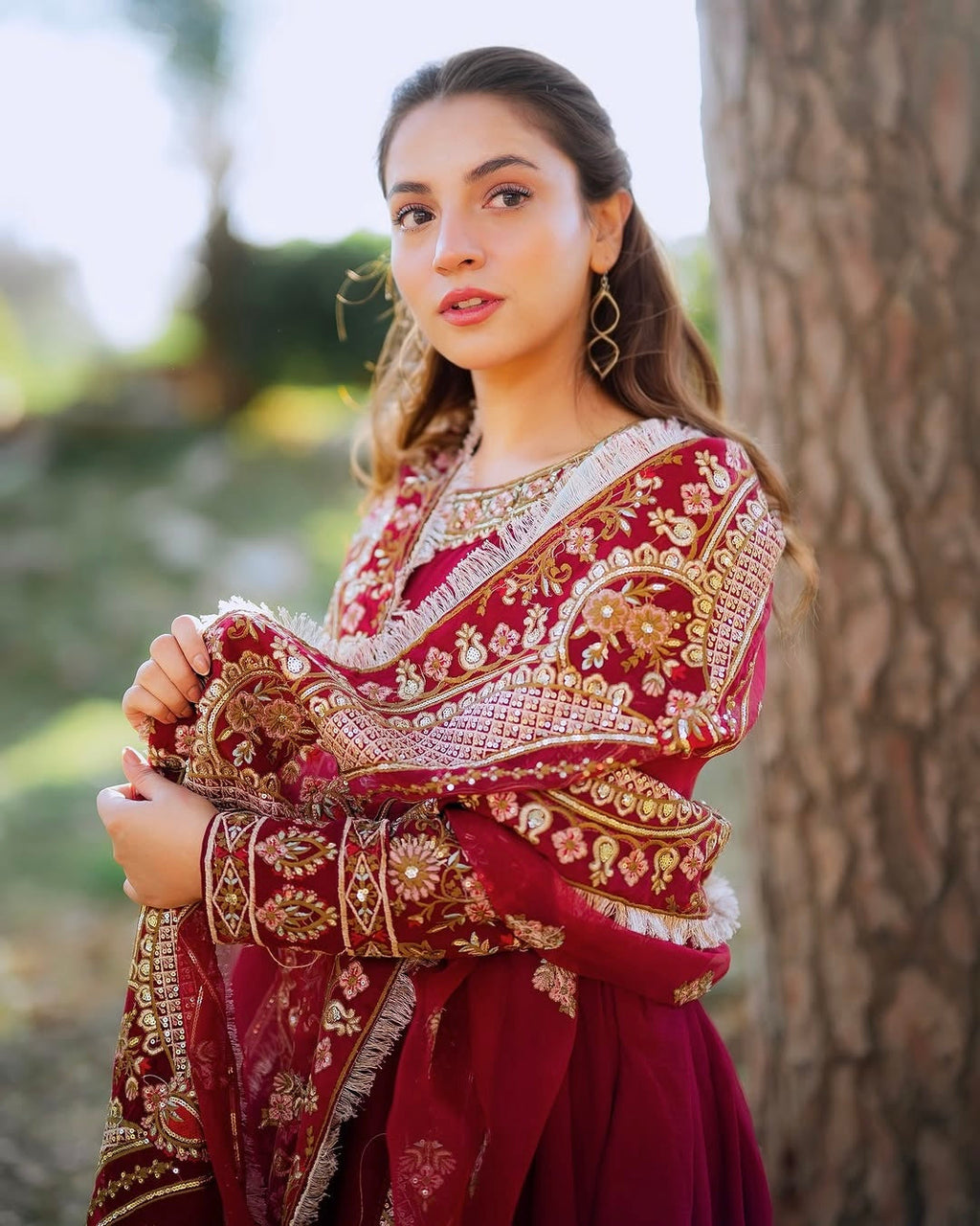 Designer Party Wear Gown With Embroidery Threads And Sequins Work