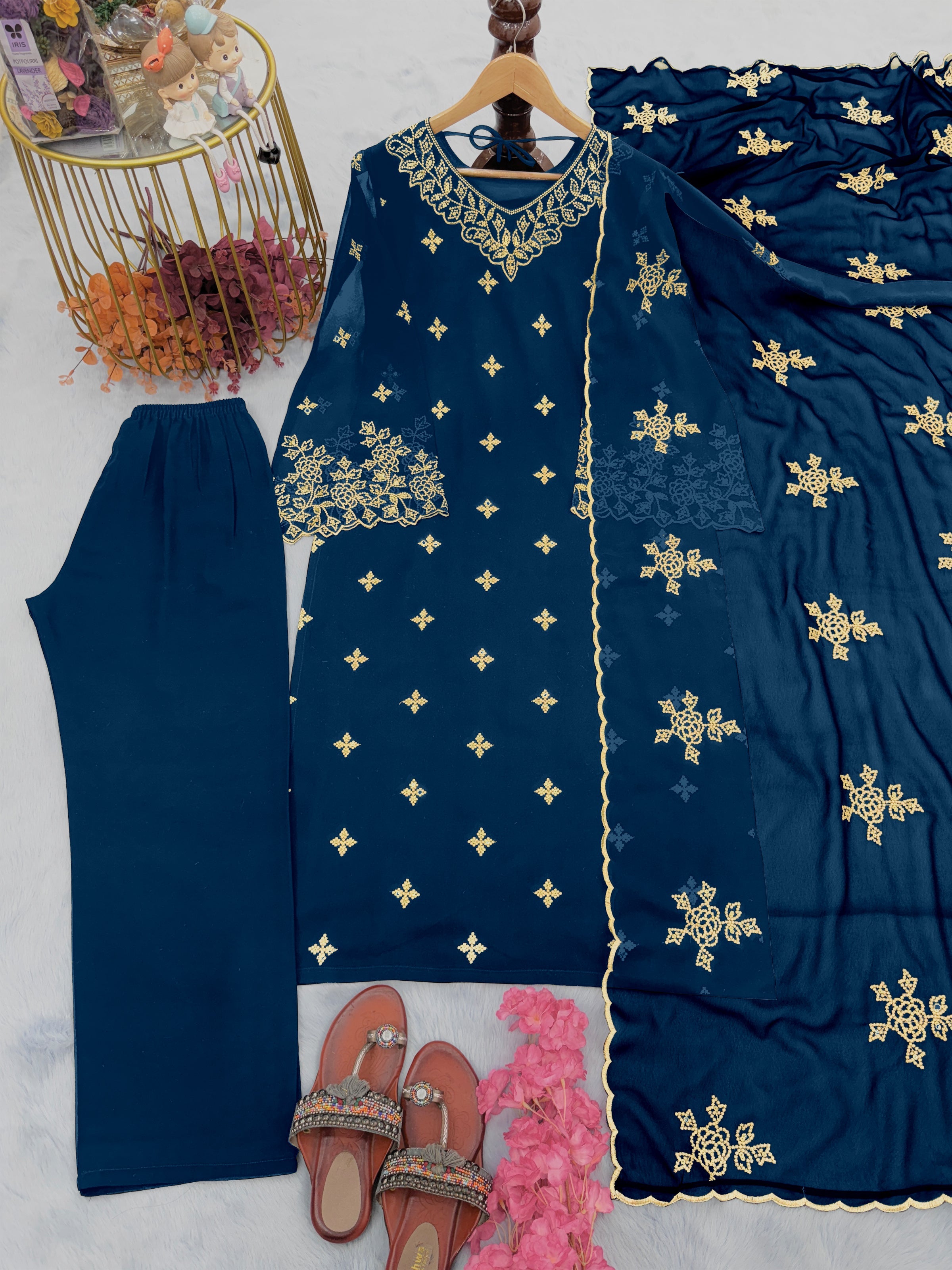 डिज़ाइनर पार्टी वियर लुक टॉप प्लाज़ो और दुपट्टा सेट