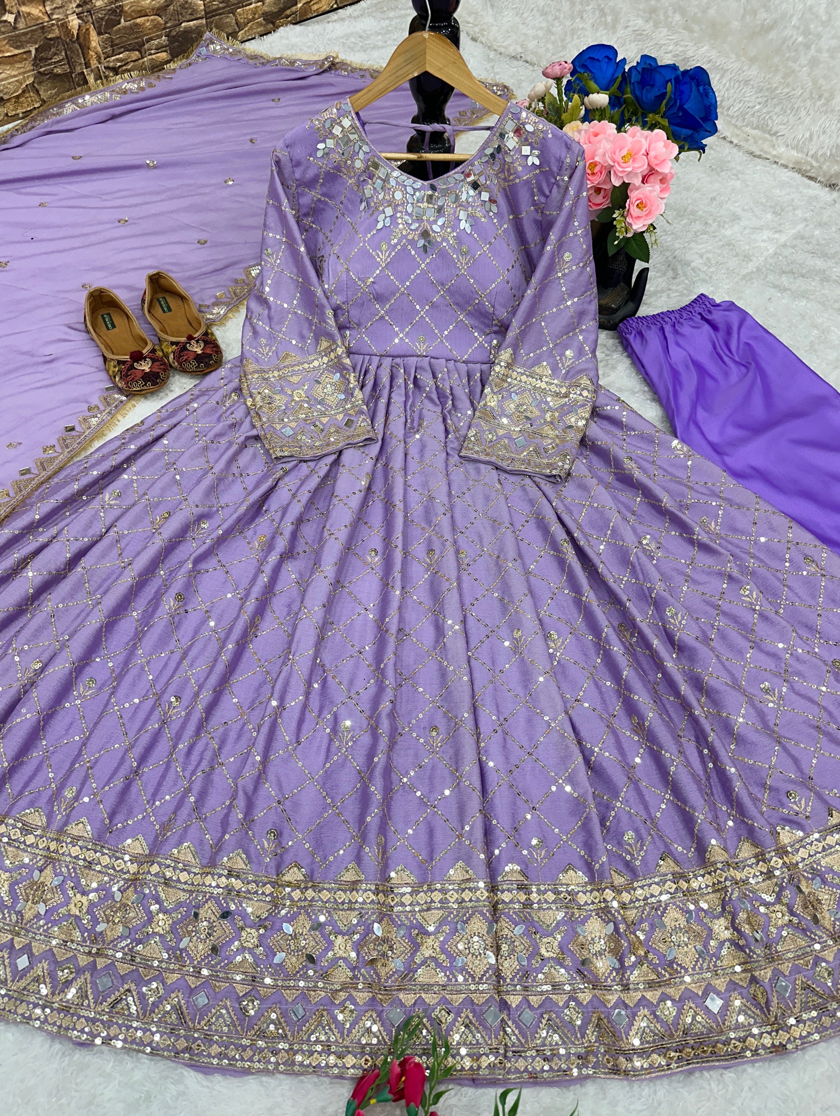 दुपट्टे और पेंट के साथ डिज़ाइनर पार्टी वियर लुक गाउन