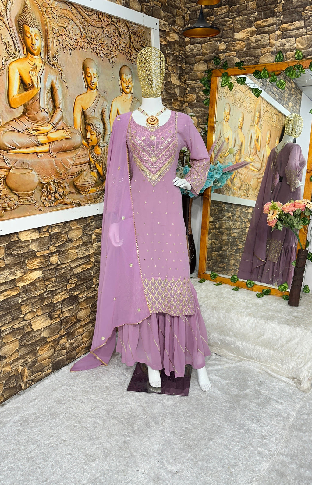 डिज़ाइनर पार्टी वियर टॉप विद बॉटम और खूबसूरत दुपट्टा