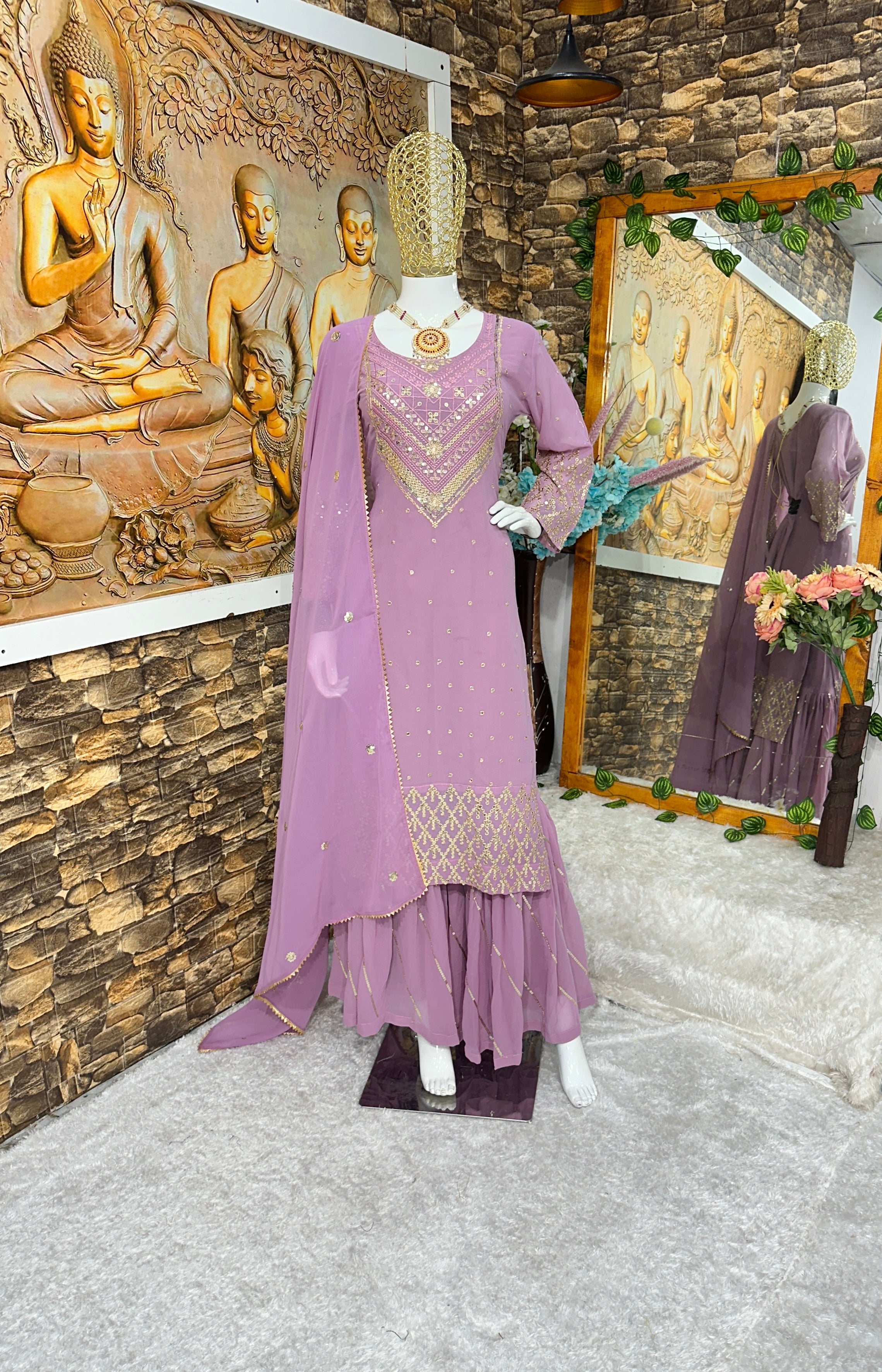 डिज़ाइनर पार्टी वियर टॉप विद बॉटम और खूबसूरत दुपट्टा