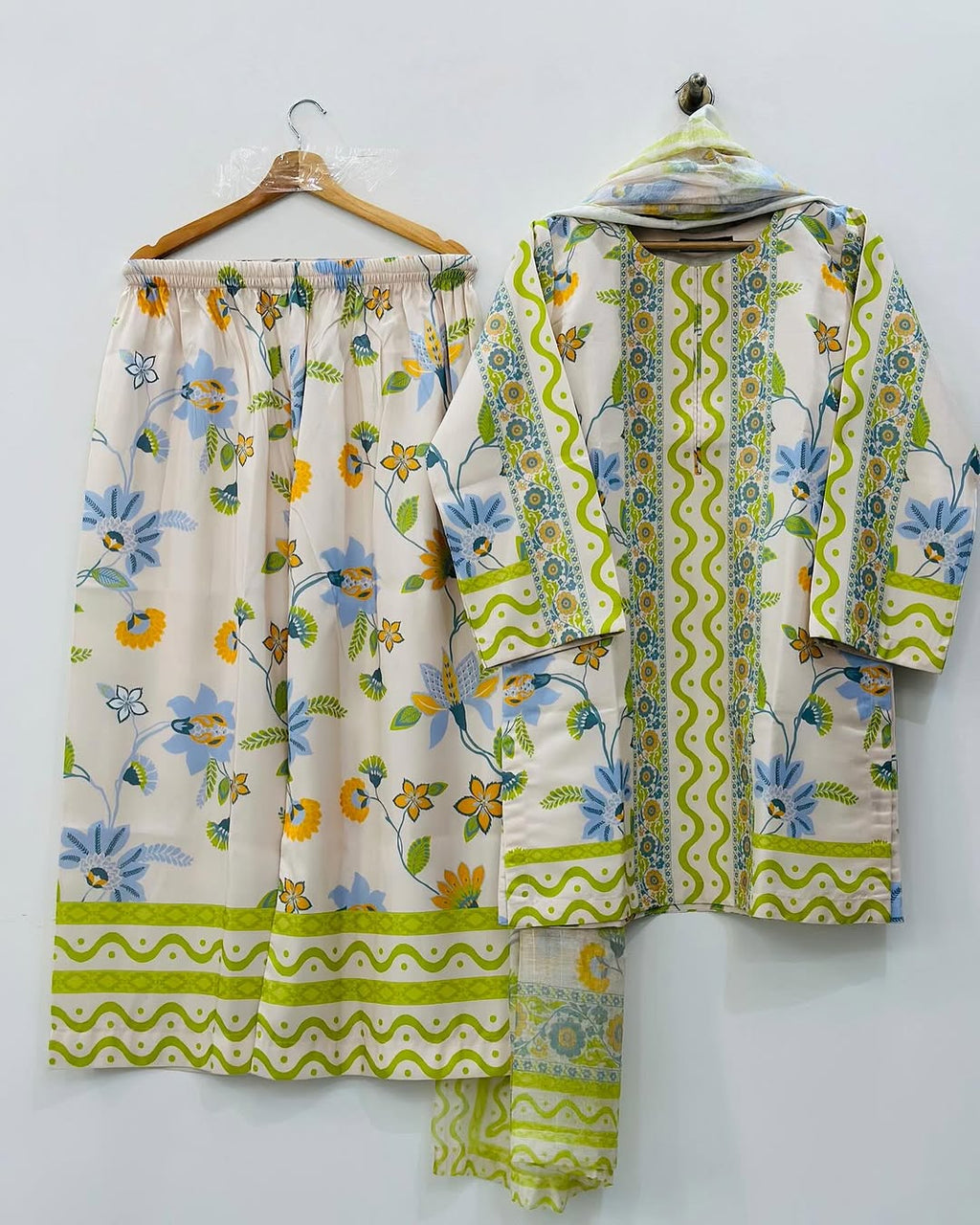 डिज़ाइनर पार्टी वियर लुक टॉप-बॉटम और दुपट्टा