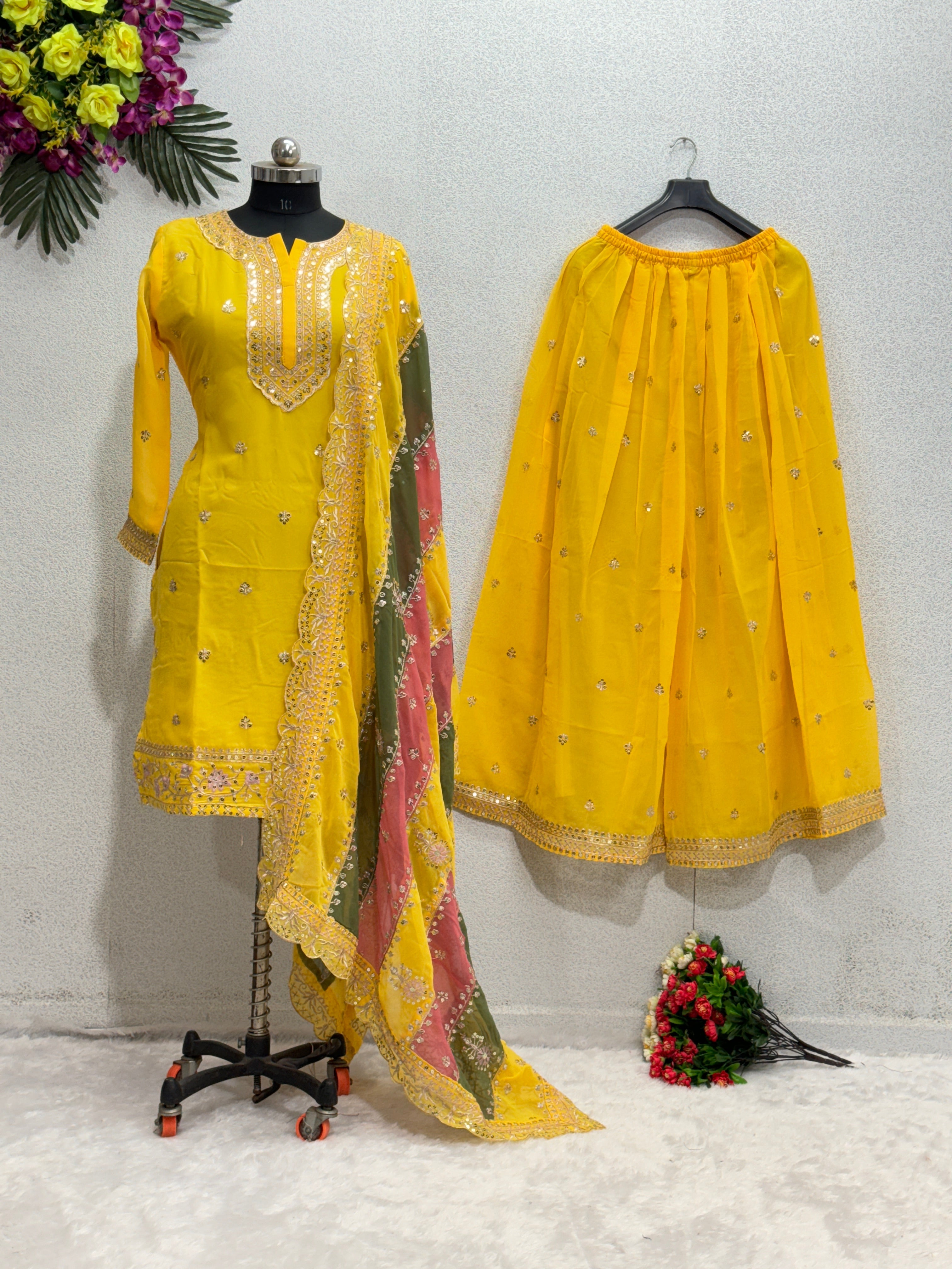 डिज़ाइनर पार्टी वियर टॉप और प्लाज़ो दुपट्टे के साथ सीक्वेंस वर्क के साथ