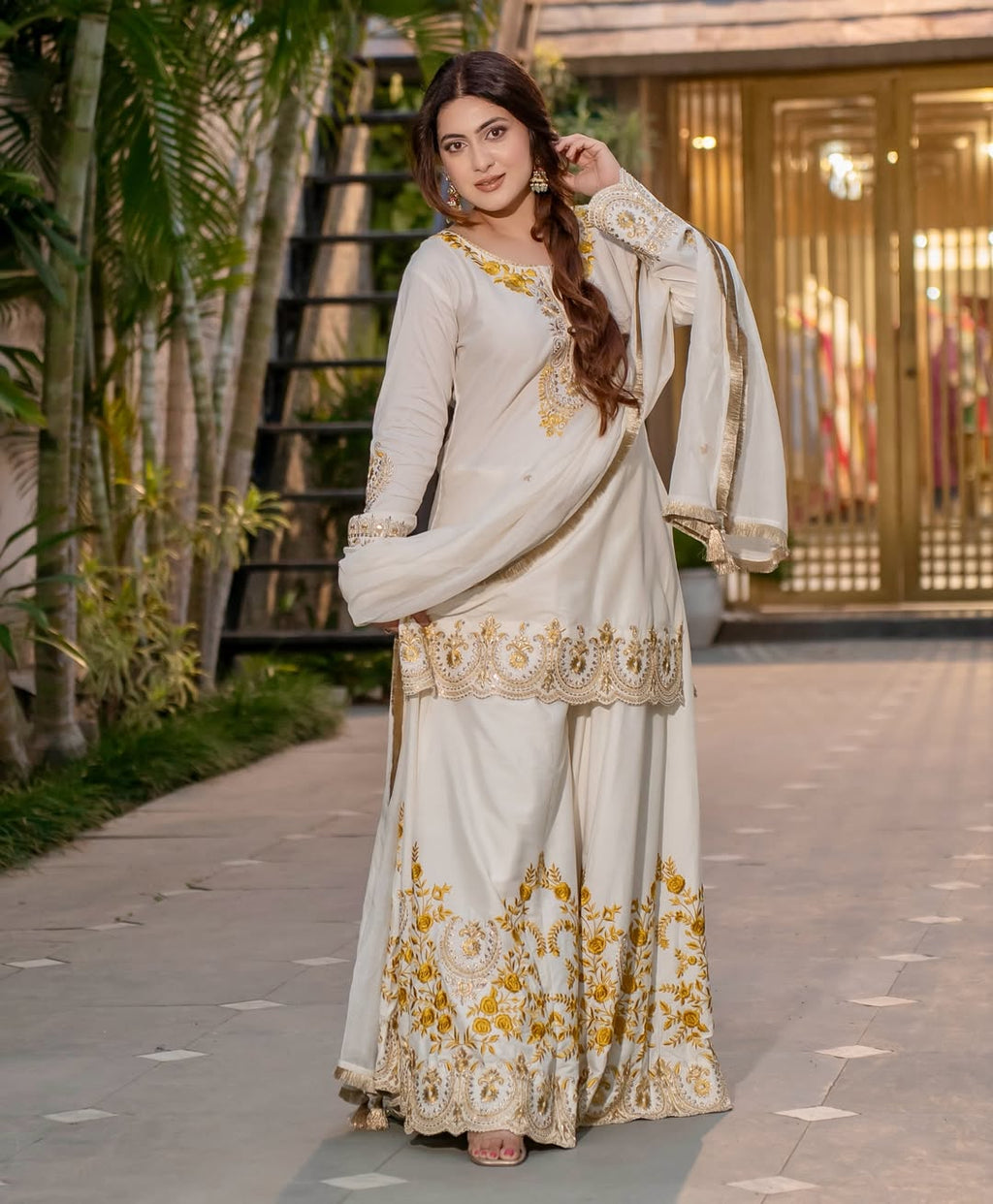 Beautiful Suit Set With Embroidery Work With Fancy Borders Lace Work