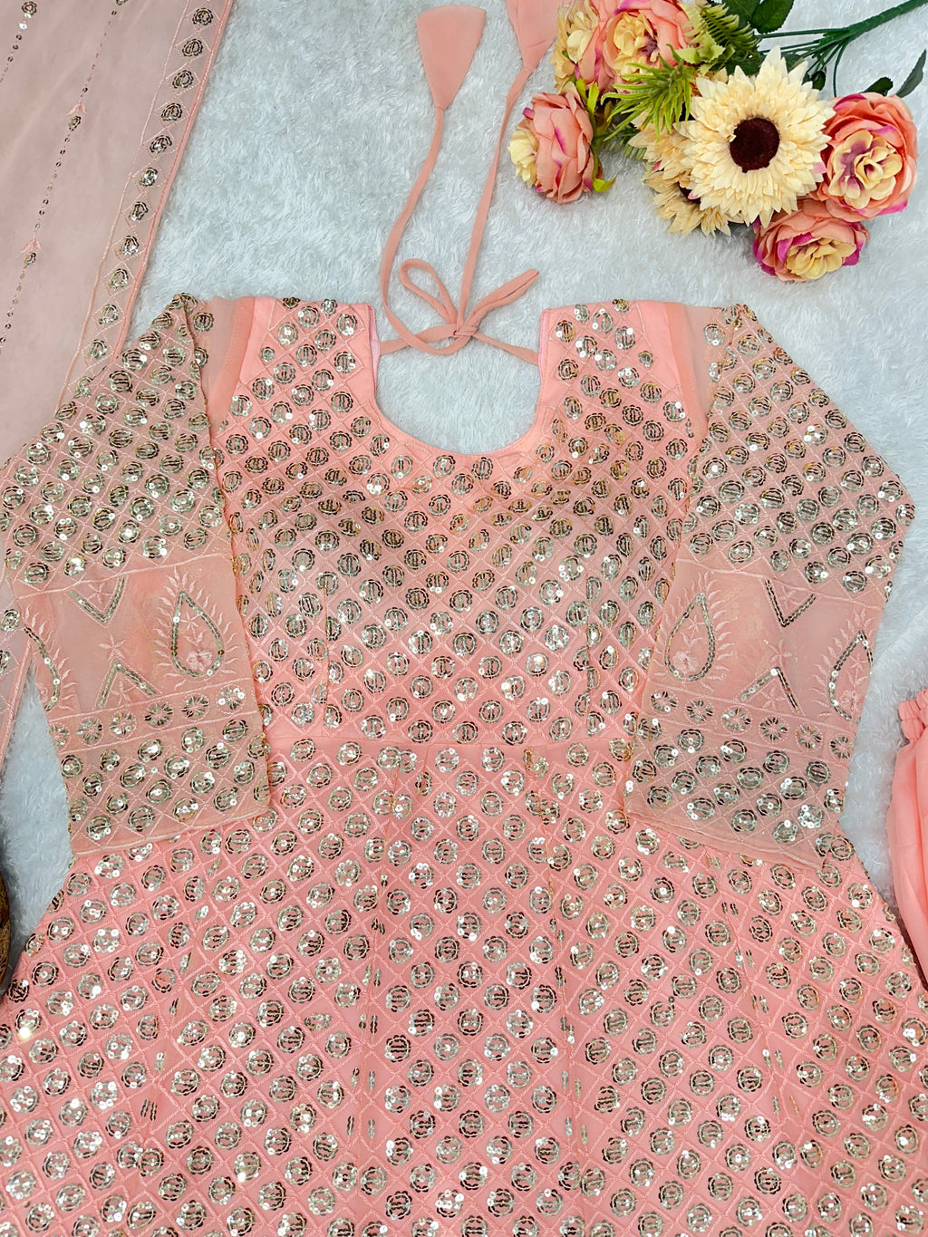 डिज़ाइनर पार्टी वियर लुक नायरा कुर्ती प्लाज़ो और दुपट्टे के साथ