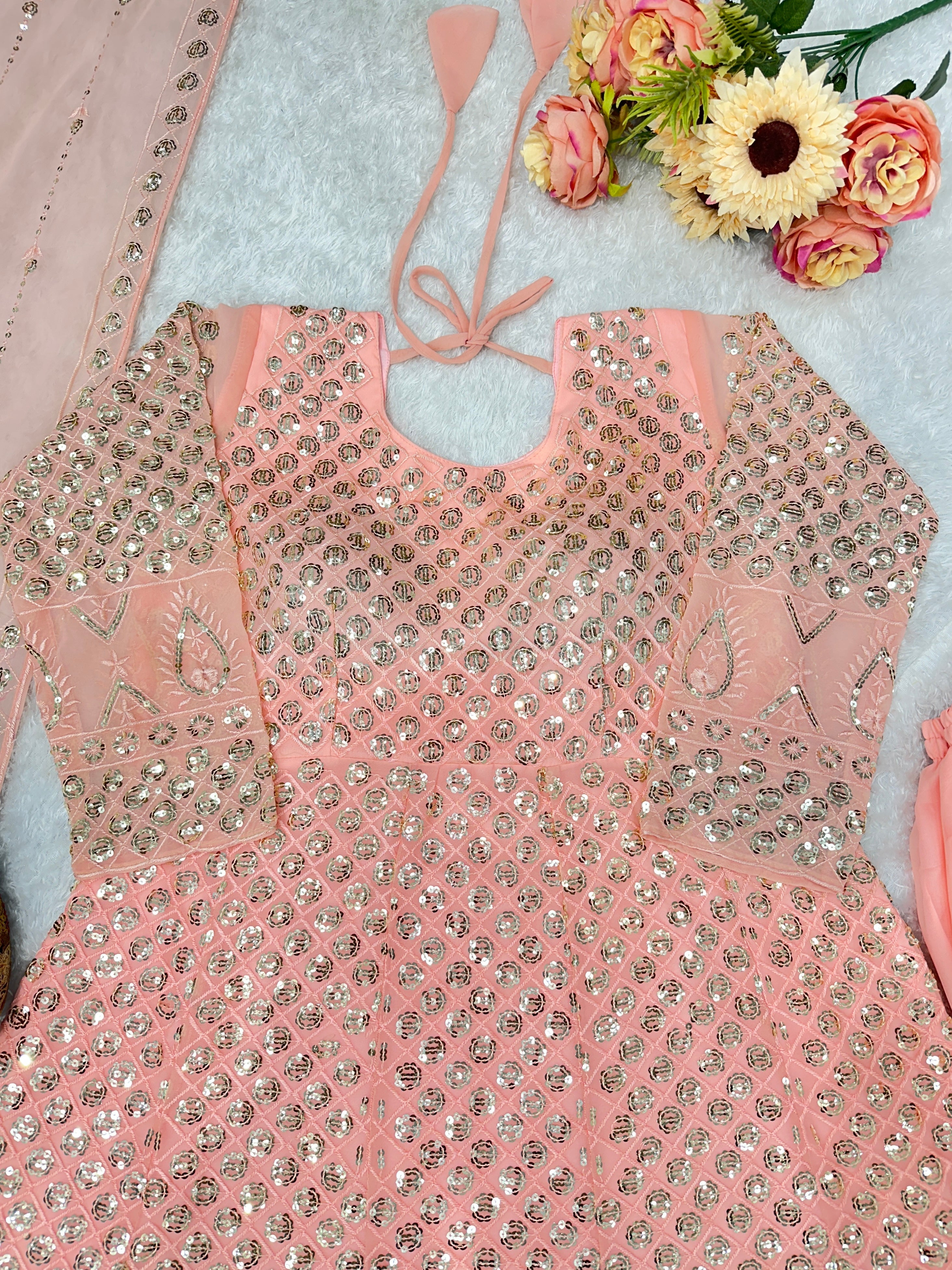 डिज़ाइनर पार्टी वियर लुक नायरा कुर्ती प्लाज़ो और दुपट्टे के साथ