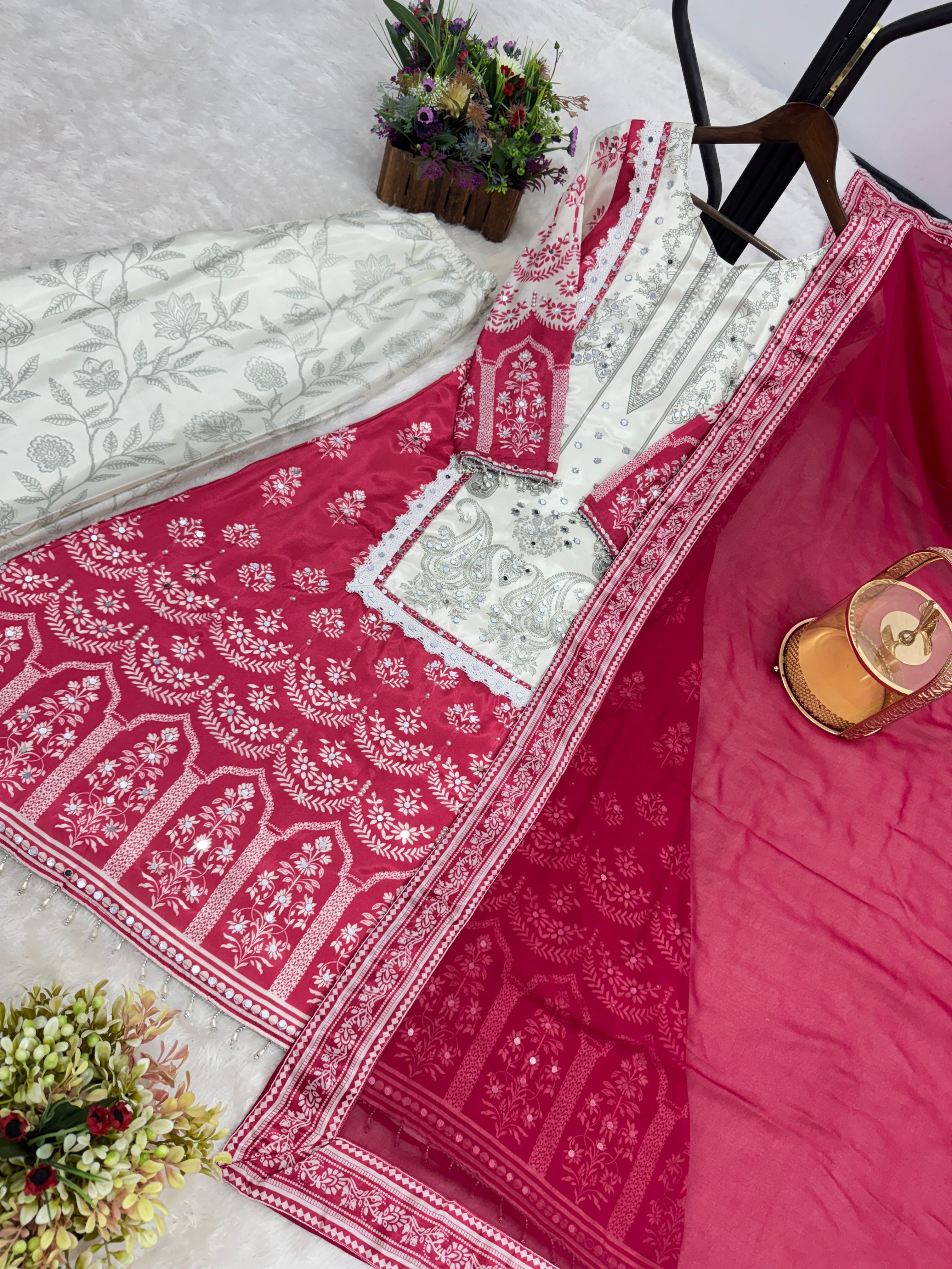 डिज़ाइनर पार्टी वियर फैंसी टॉप-प्लाज़ो और दुपट्टा