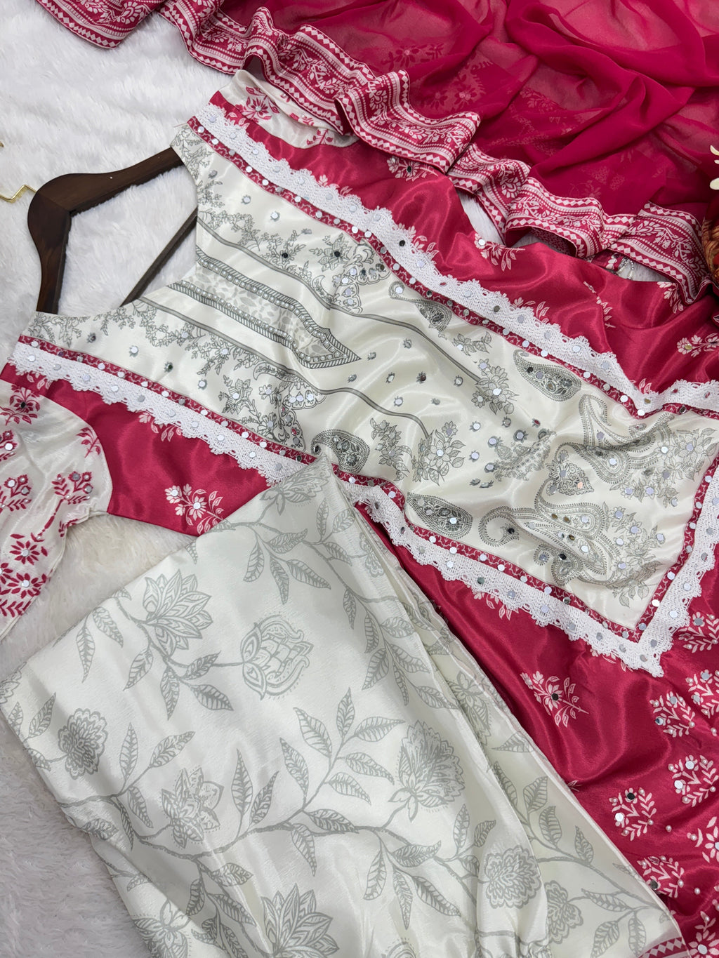 डिज़ाइनर पार्टी वियर फैंसी टॉप-प्लाज़ो और दुपट्टा